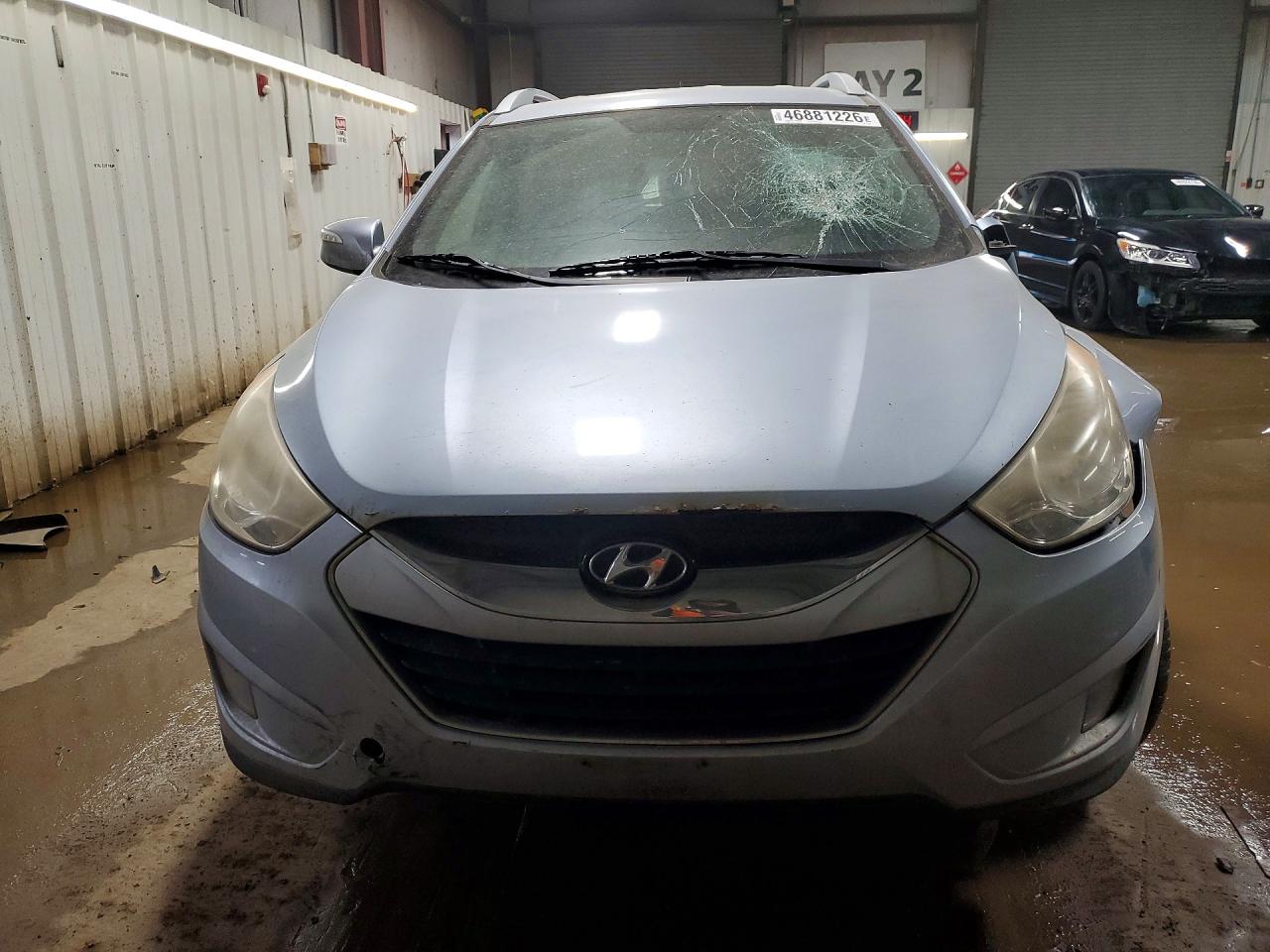 2011 Hyundai Tucson Limited Silver vin: KM8JUCAC8BU169239