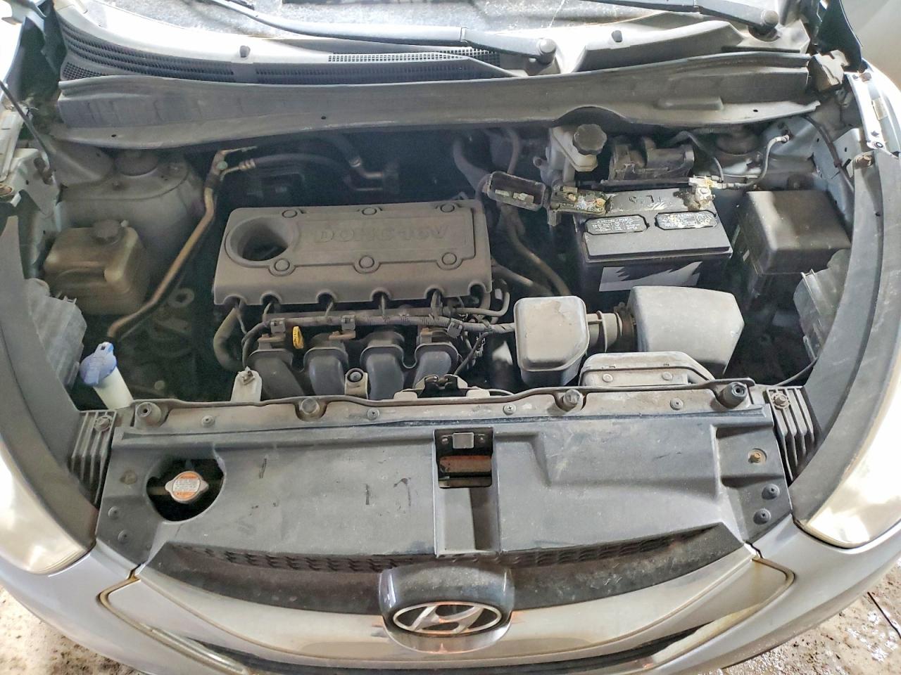 2011 Hyundai Tucson Limited Silver vin: KM8JUCAC8BU169239
