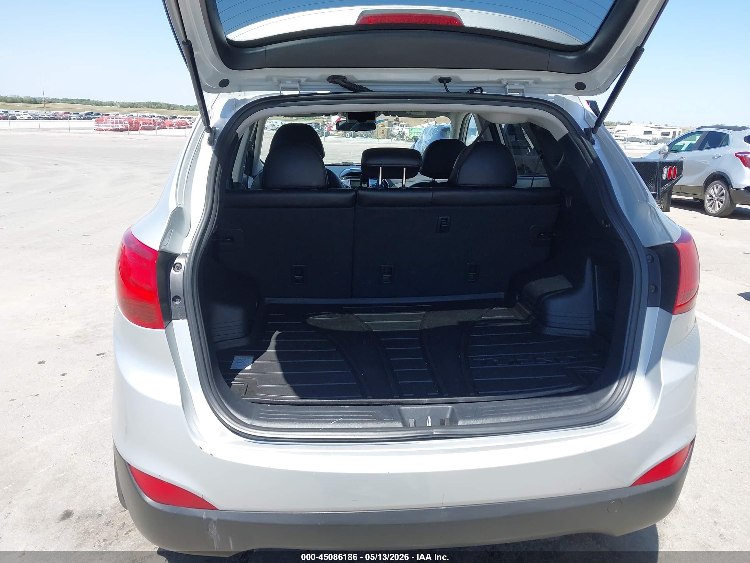 2011 Hyundai Tucson Gls Silver vin: KM8JUCAC8BU214650