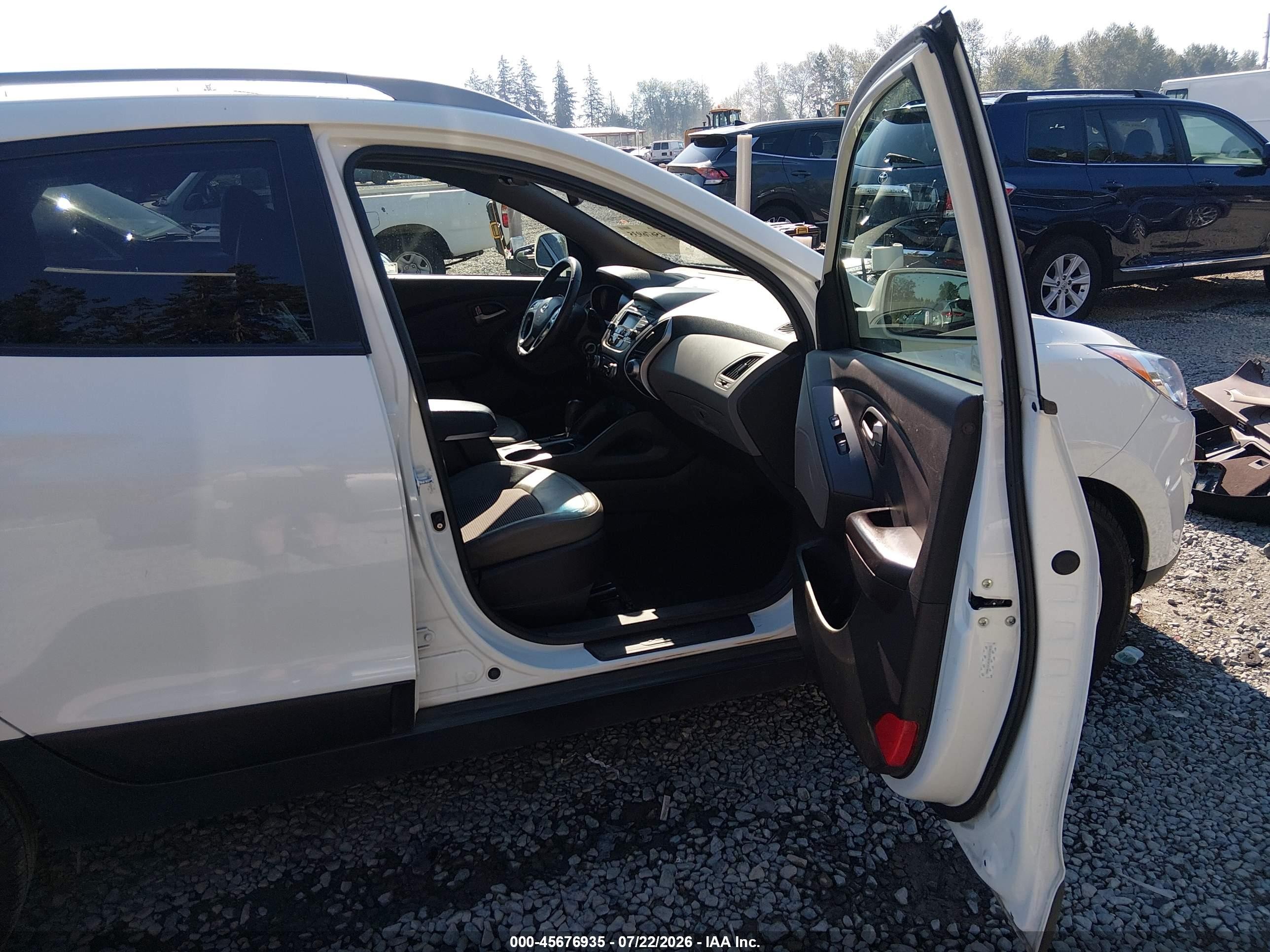 2012 Hyundai Tucson Gls White vin: KM8JUCAC8CU352853