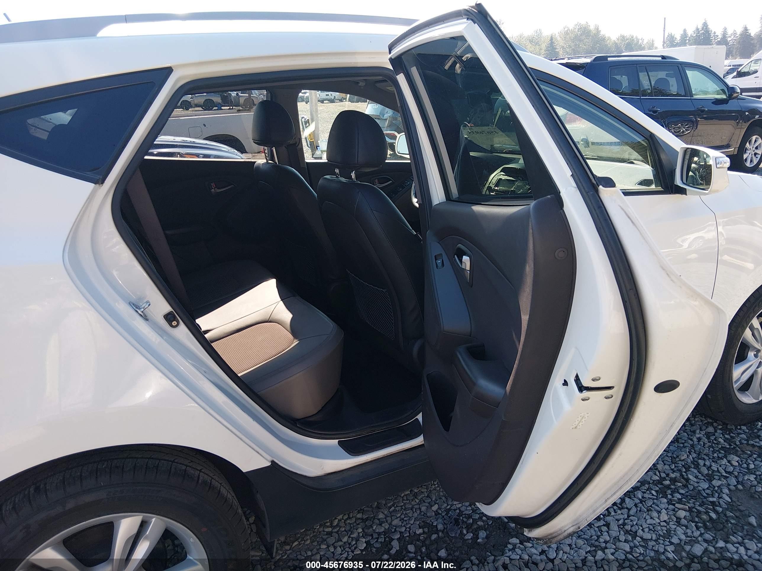 2012 Hyundai Tucson Gls White vin: KM8JUCAC8CU352853