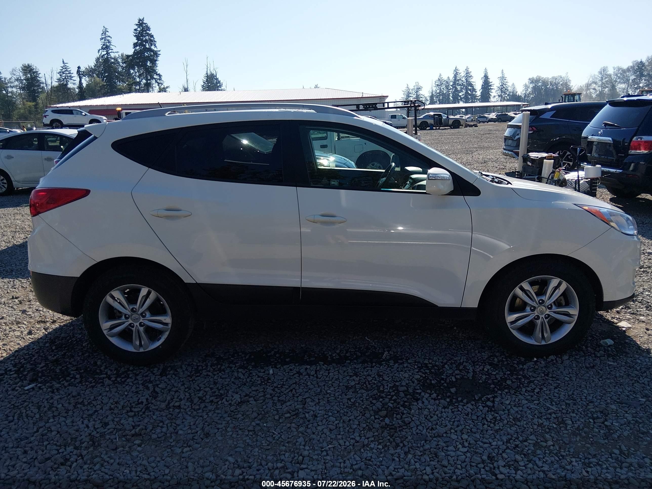 2012 Hyundai Tucson Gls White vin: KM8JUCAC8CU352853