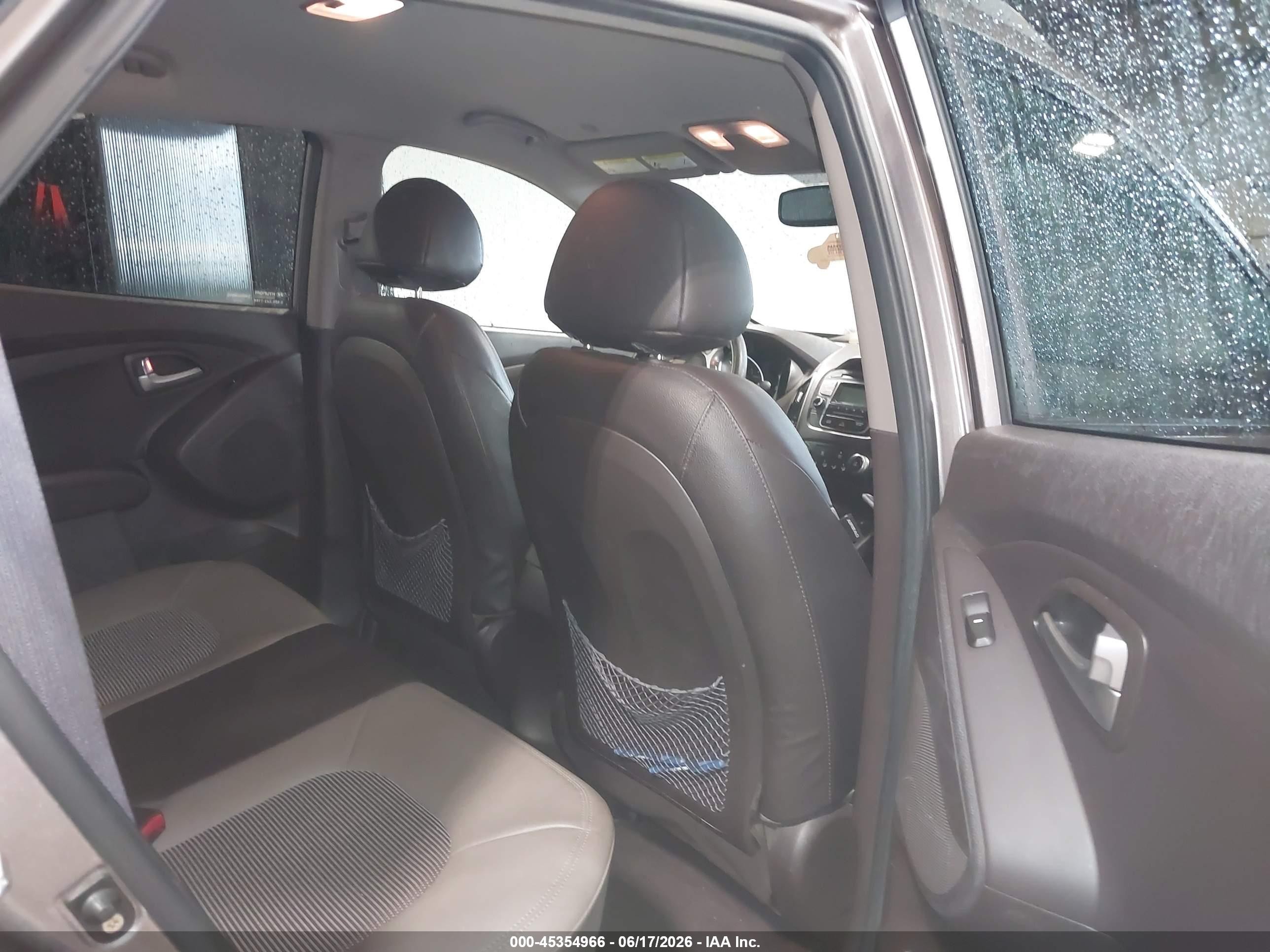2013 Hyundai Tucson Gls Brown vin: KM8JUCAC8DU686544