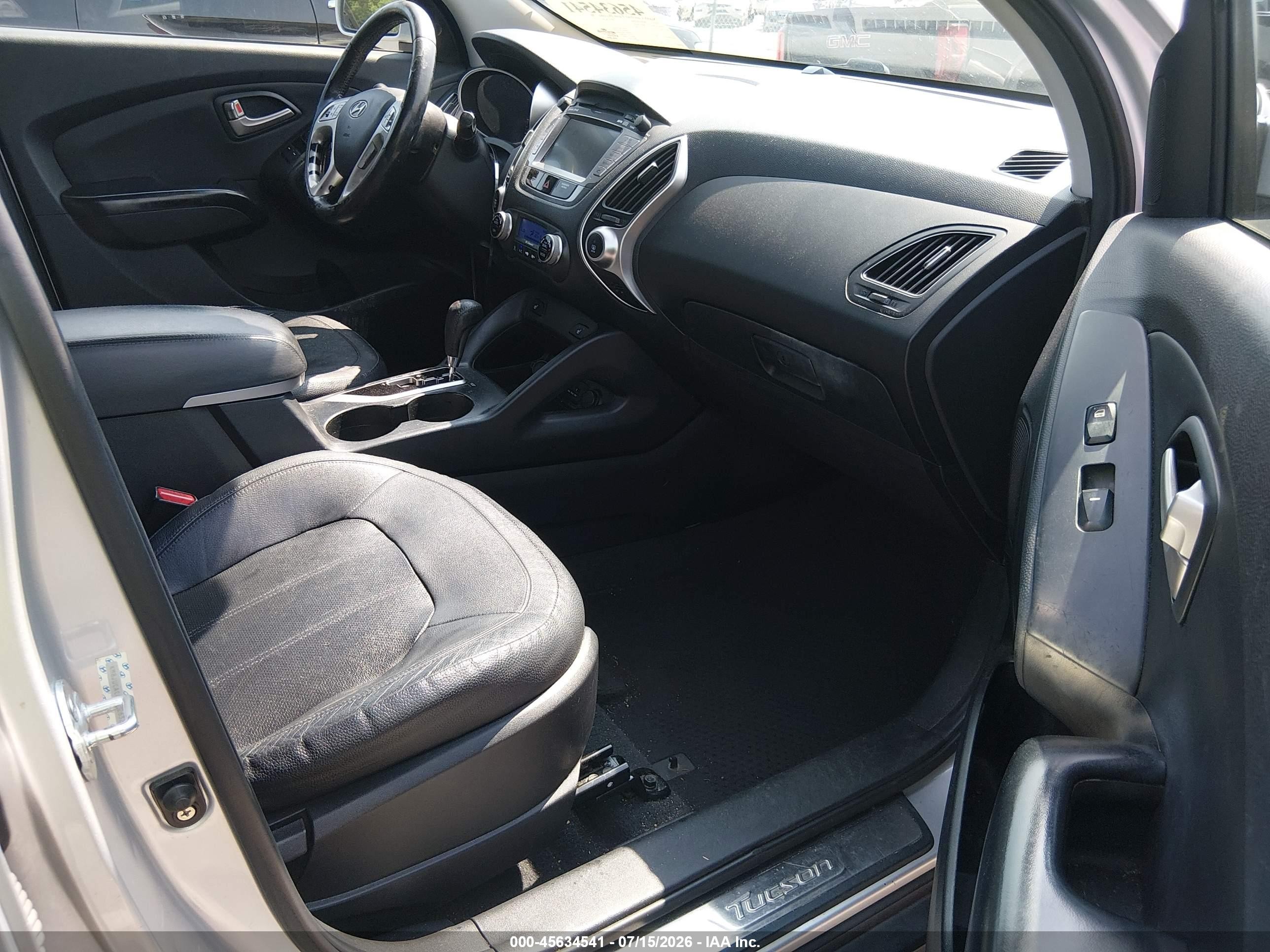 2013 Hyundai Tucson Limited Silver vin: KM8JUCAC8DU726329