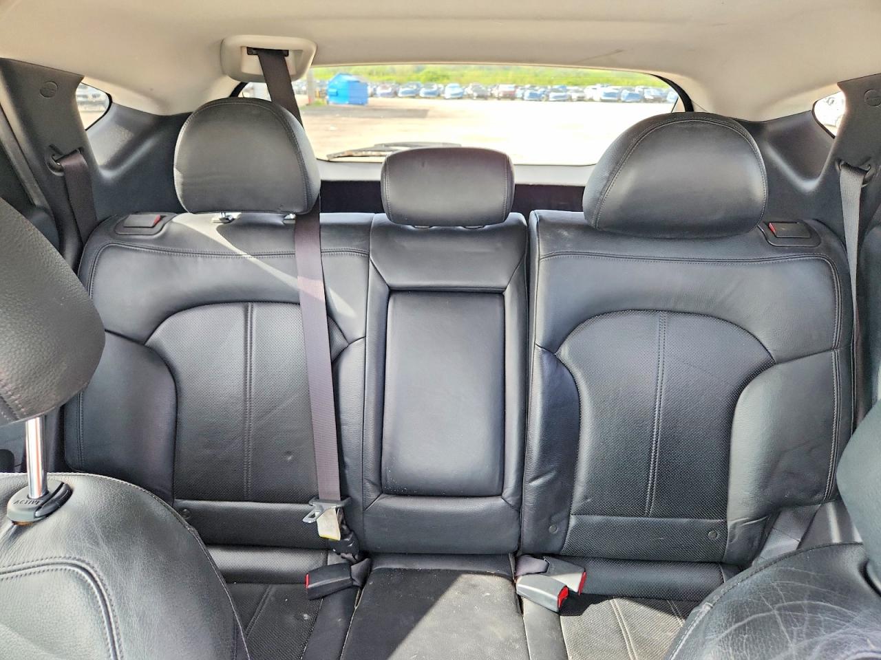2010 Hyundai Tucson Limited Silver vin: KM8JUCAC9AU021633