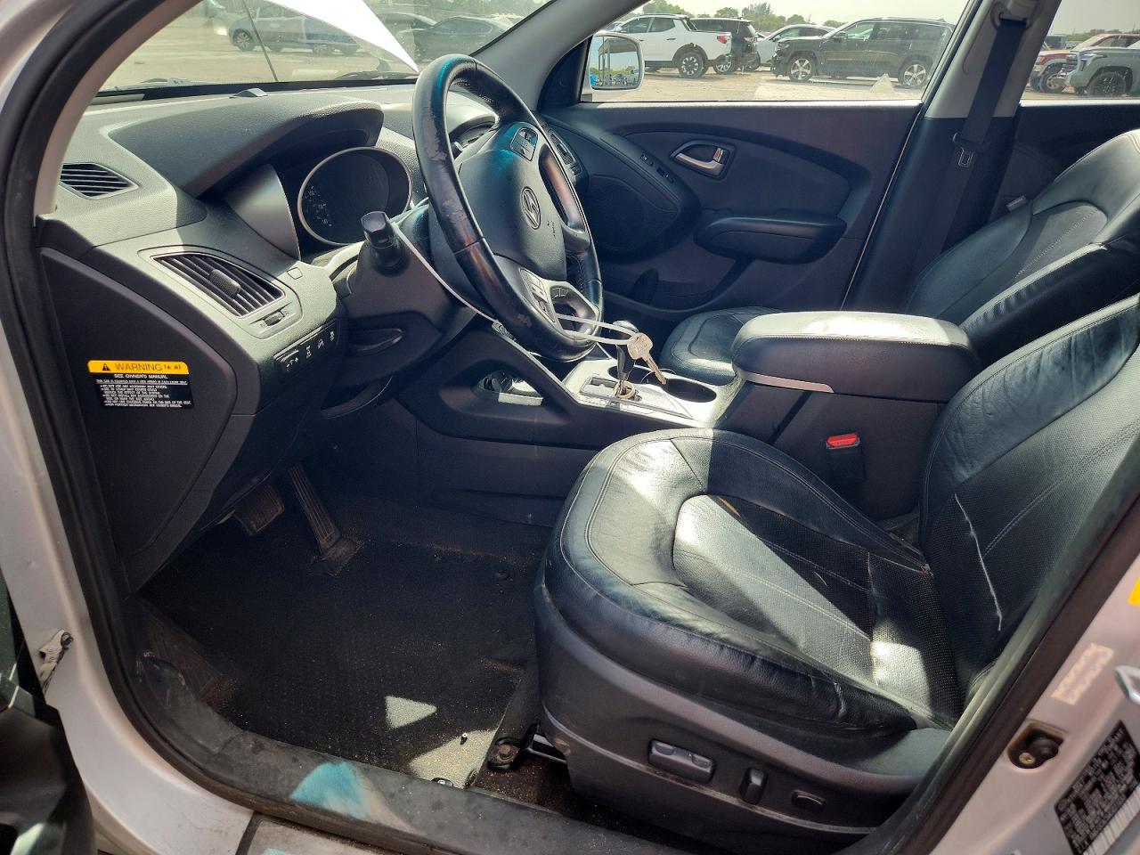 2010 Hyundai Tucson Limited Silver vin: KM8JUCAC9AU021633
