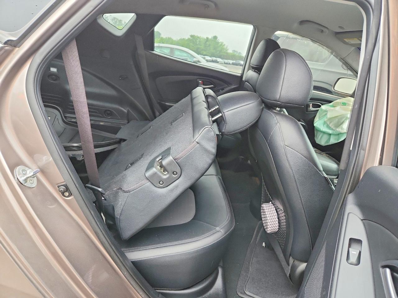 2011 Hyundai Tucson Gray vin: KM8JUCAC9BU205827