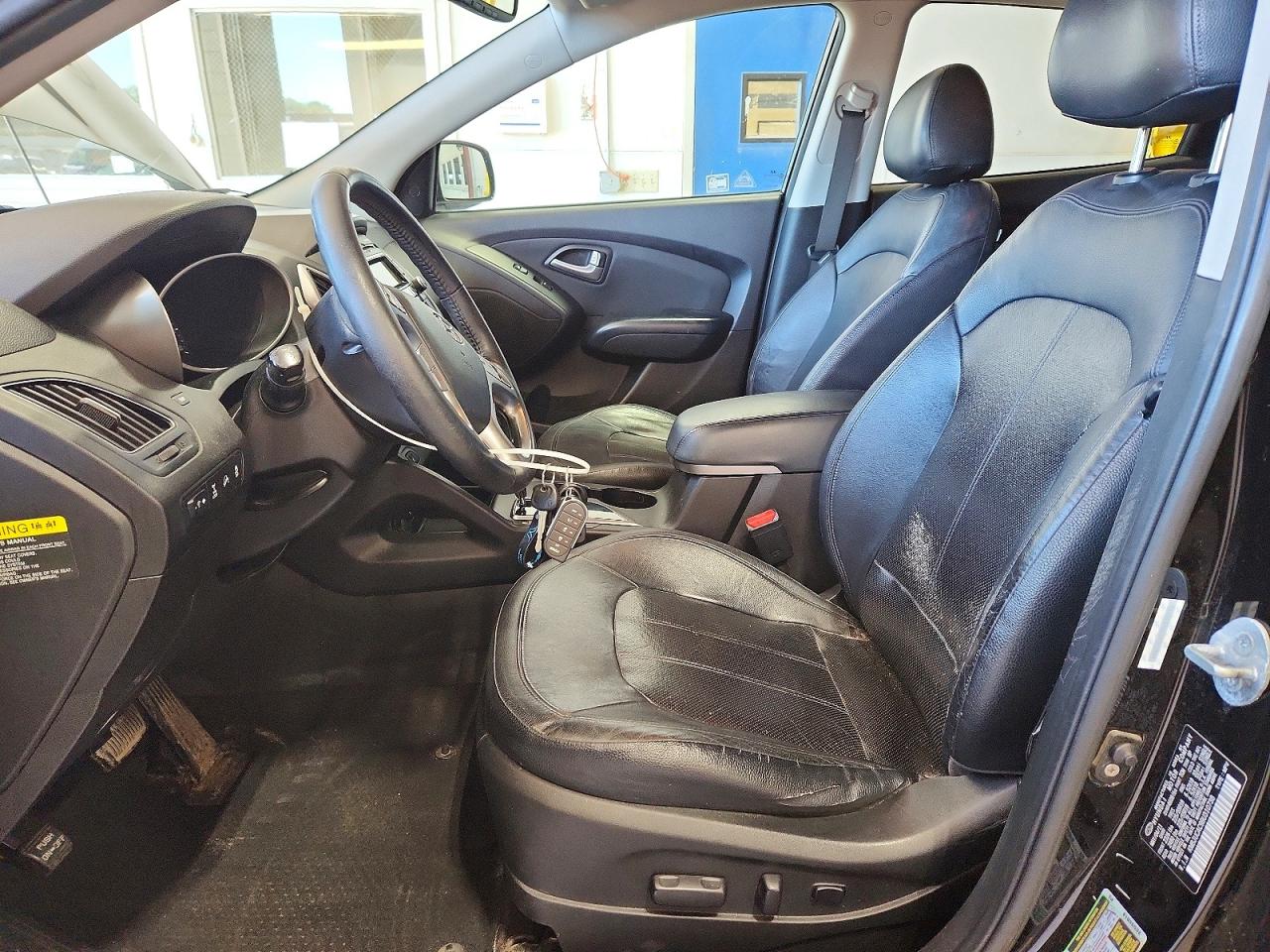 2011 Hyundai Tucson Limited Black vin: KM8JUCAC9BU310738