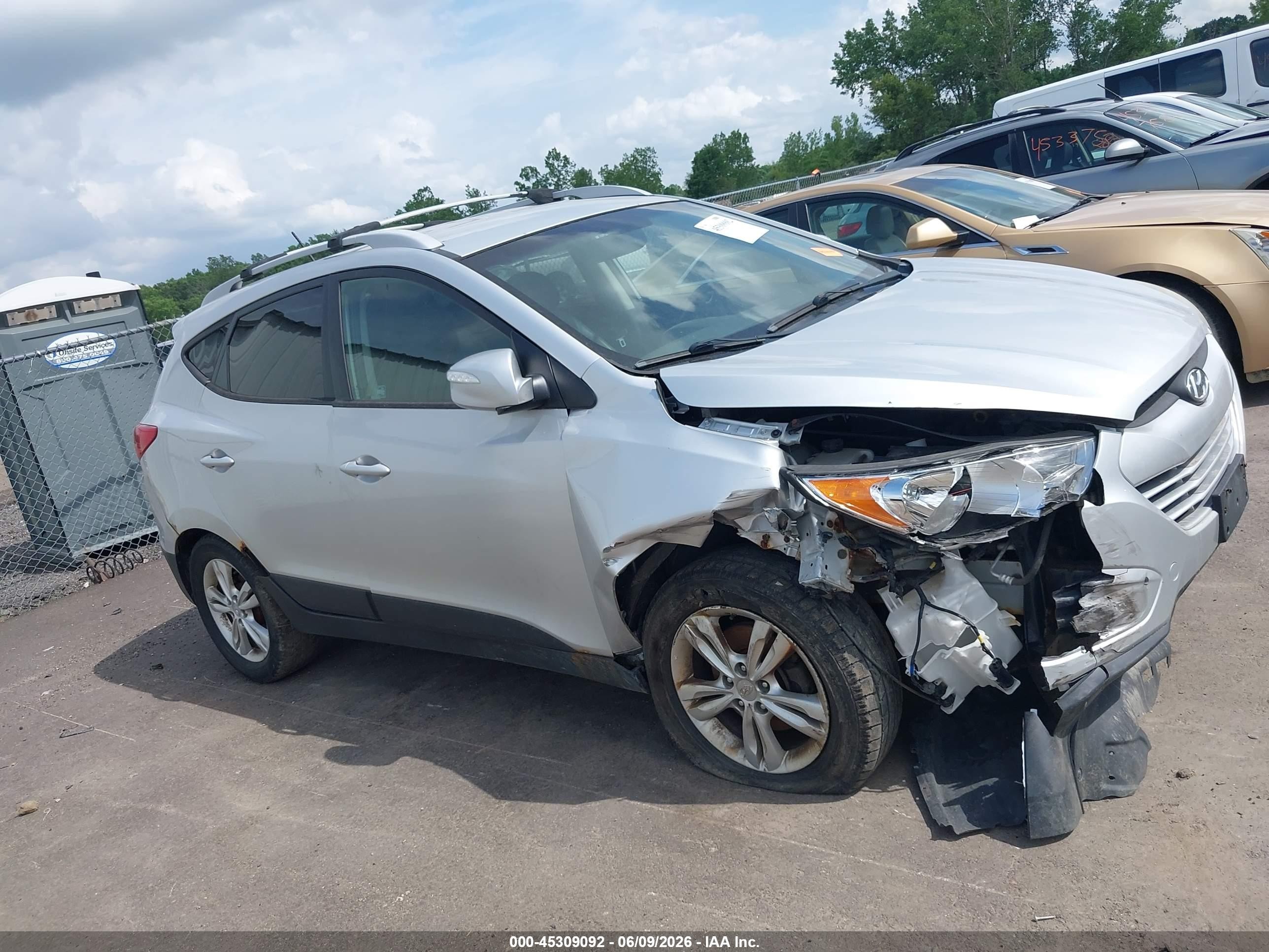 2012 Hyundai Tucson Gls Silver vin: KM8JUCAC9CU396666