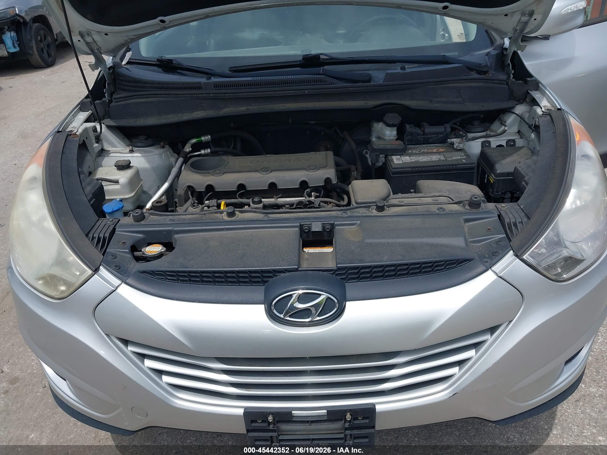 2012 Hyundai Tucson Gls Silver vin: KM8JUCAC9CU416334