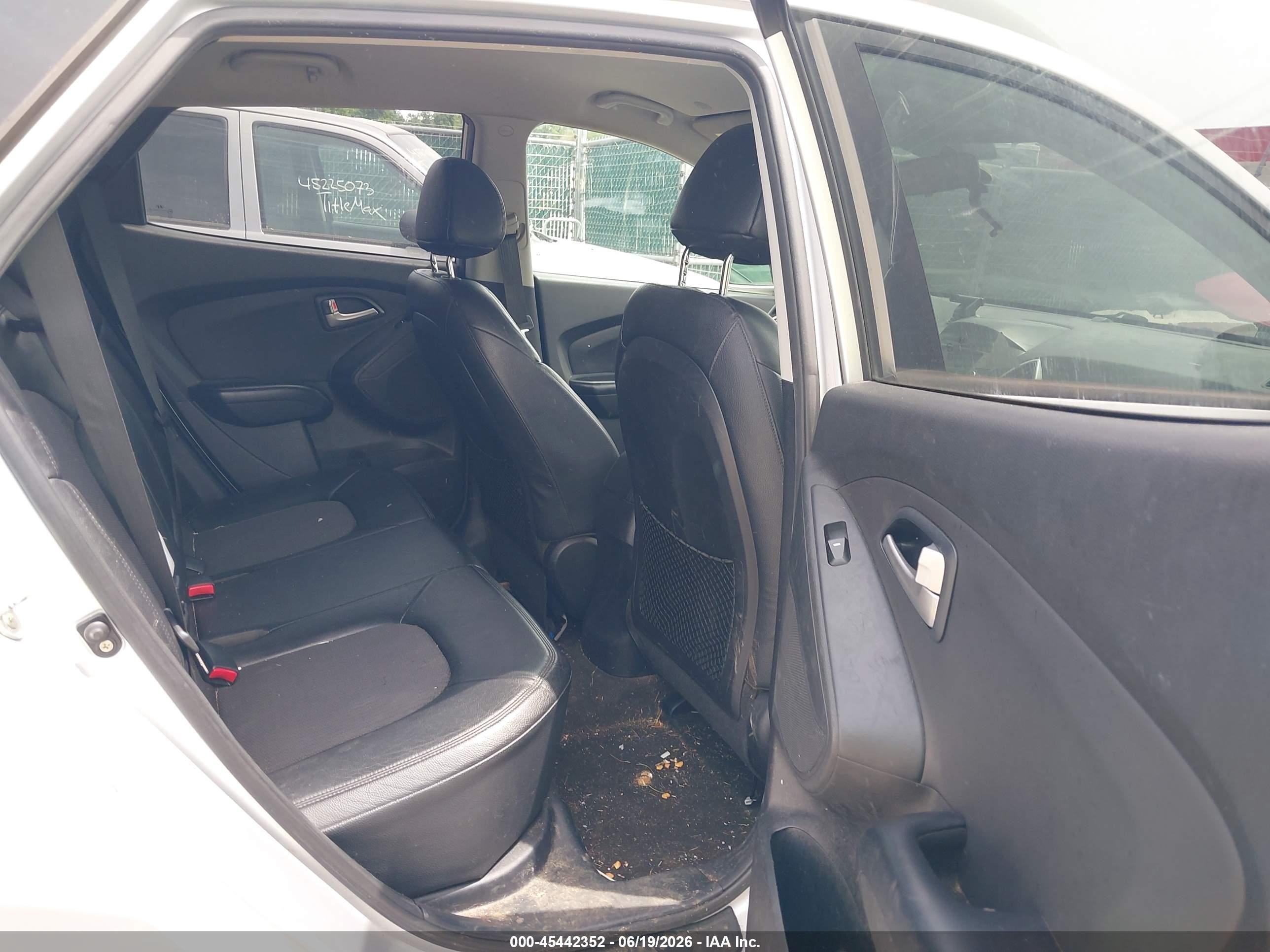 2012 Hyundai Tucson Gls Silver vin: KM8JUCAC9CU416334
