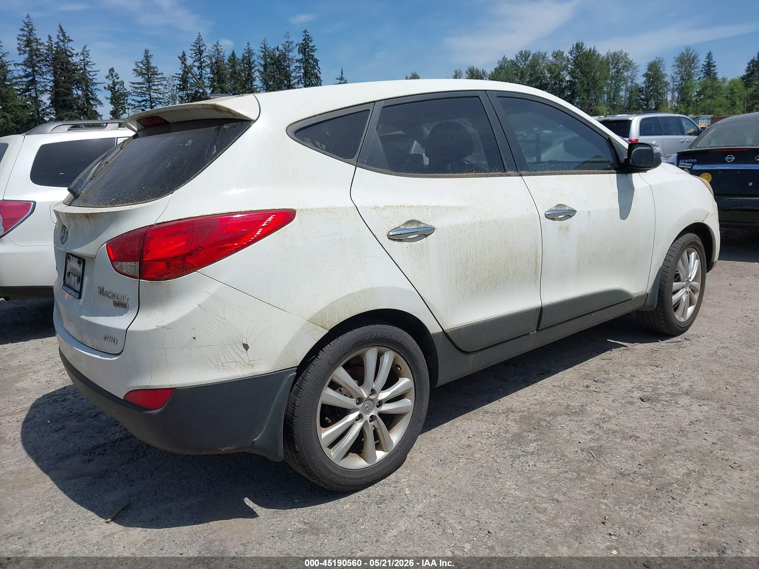 2012 Hyundai Tucson Limited White vin: KM8JUCAC9CU537574