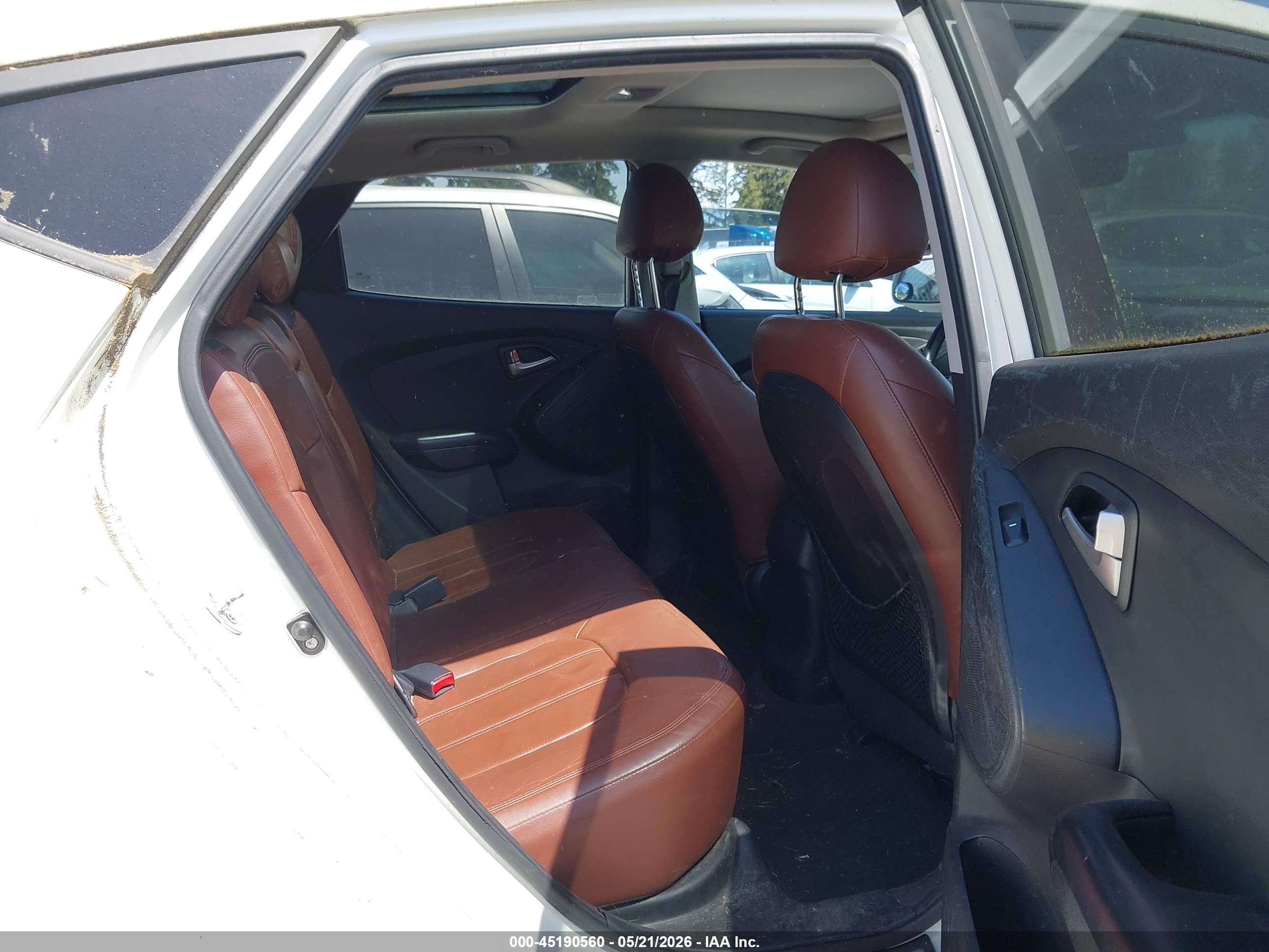 2012 Hyundai Tucson Limited White vin: KM8JUCAC9CU537574