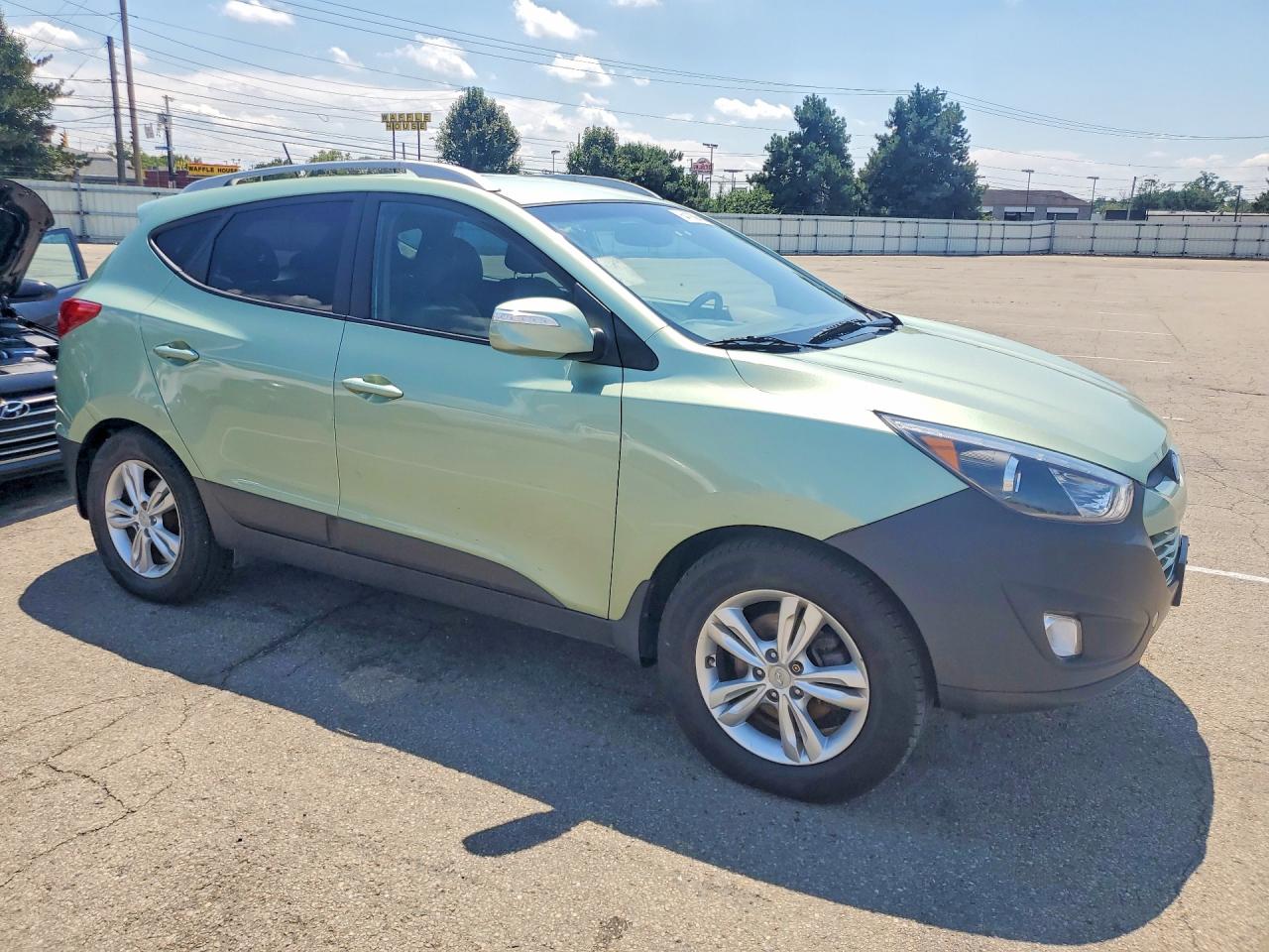 2013 Hyundai Tucson Gls Green vin: KM8JUCAC9DU685970