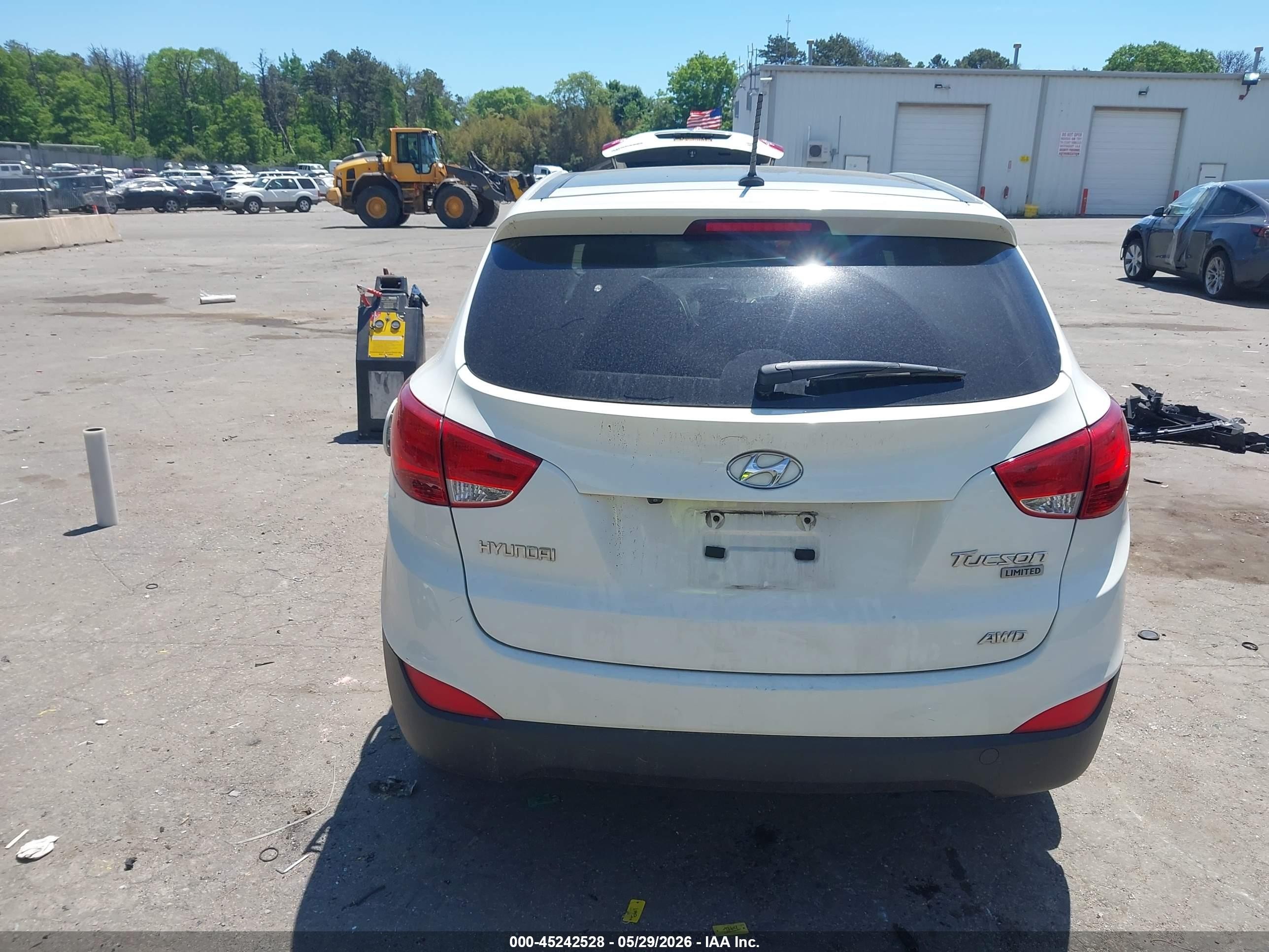 2011 Hyundai Tucson Limited White vin: KM8JUCACXBU255667