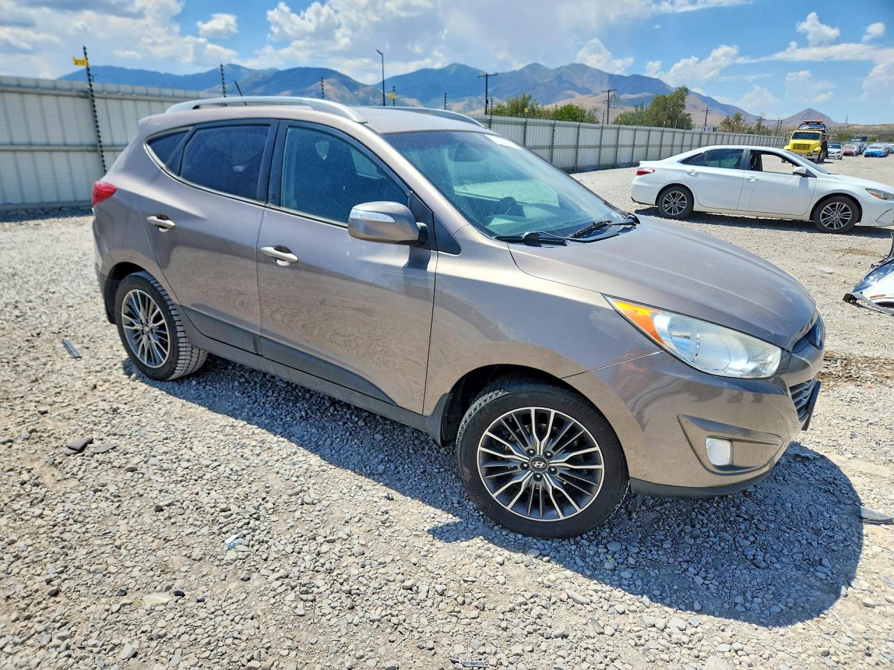 2013 Hyundai Tucson Gls Бежевый vin: KM8JUCACXDU574599