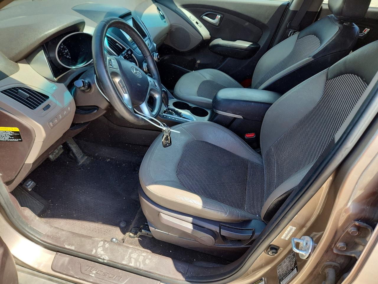 2013 Hyundai Tucson Gls Бежевый vin: KM8JUCACXDU574599