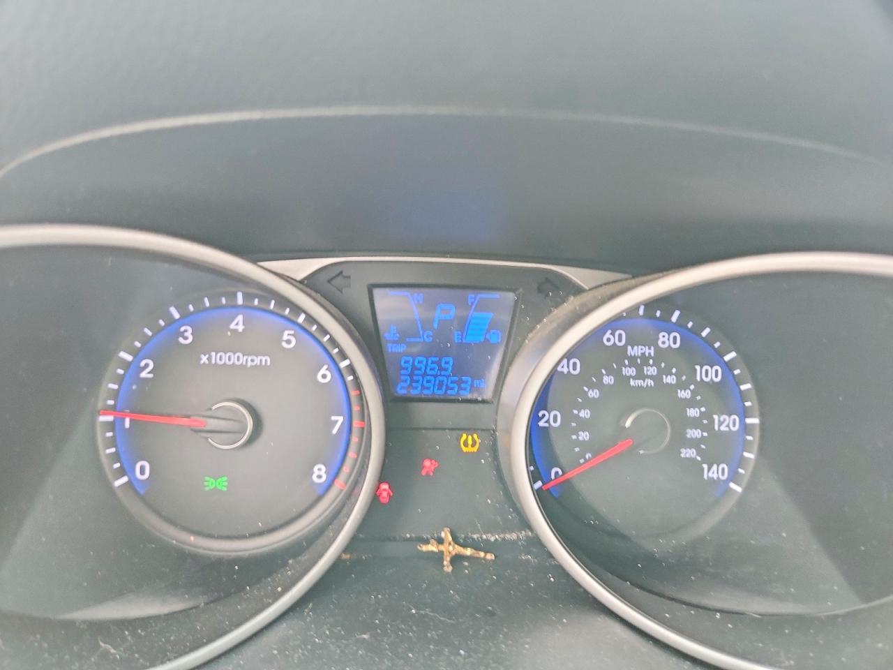 2013 Hyundai Tucson Limited Silver vin: KM8JUCACXDU610971