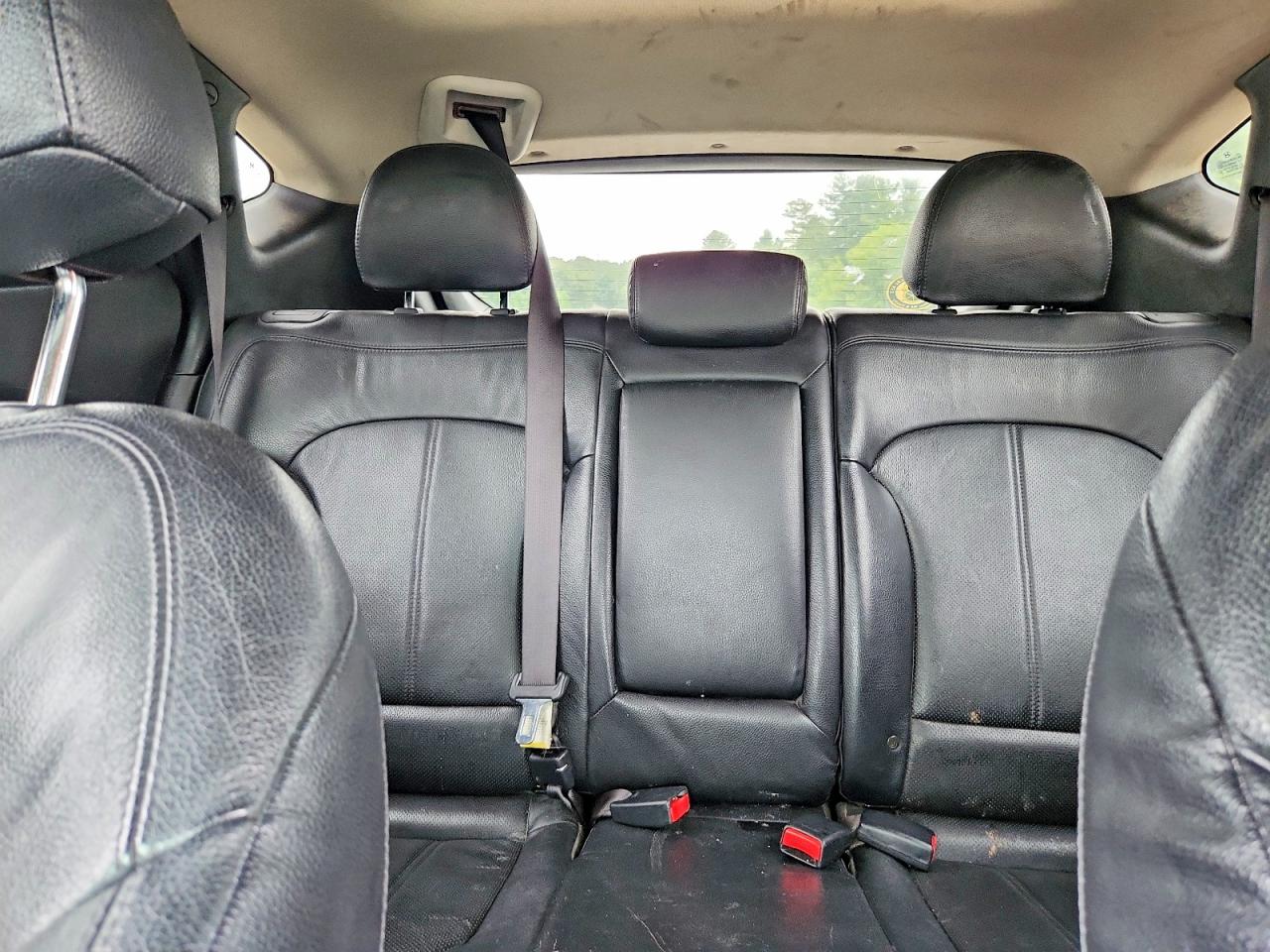 2013 Hyundai Tucson Limited Silver vin: KM8JUCACXDU610971