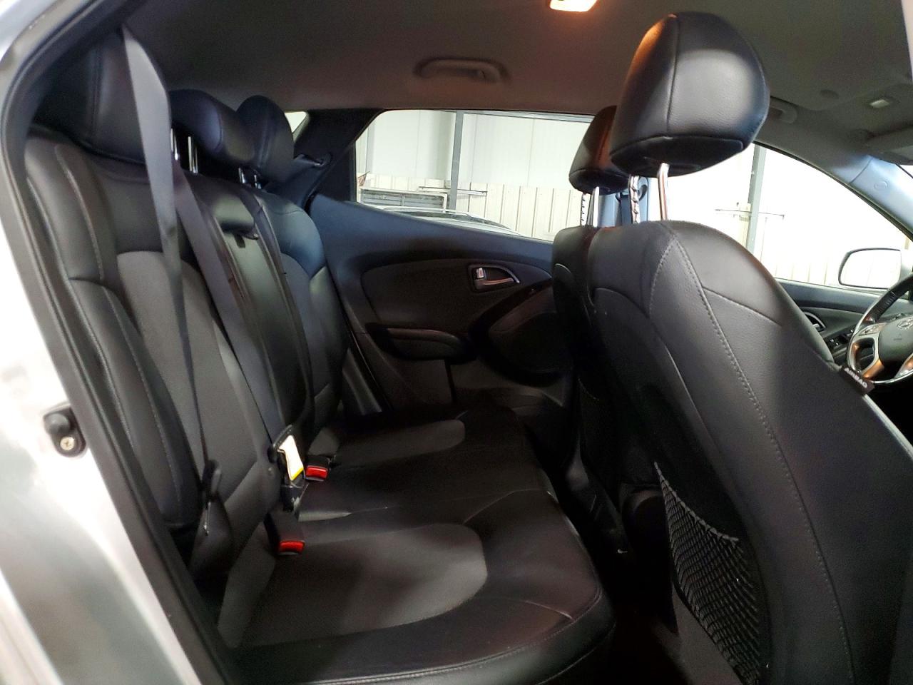 2014 Hyundai Tucson Se Silver vin: KM8JUCAG0EU828048