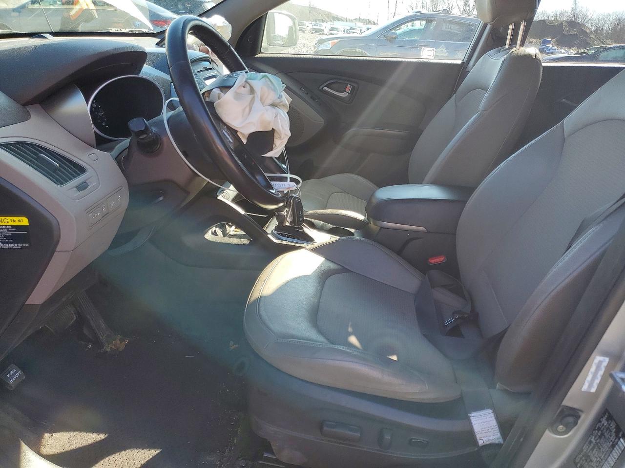 2014 Hyundai Tucson Se Silver vin: KM8JUCAG0EU930773