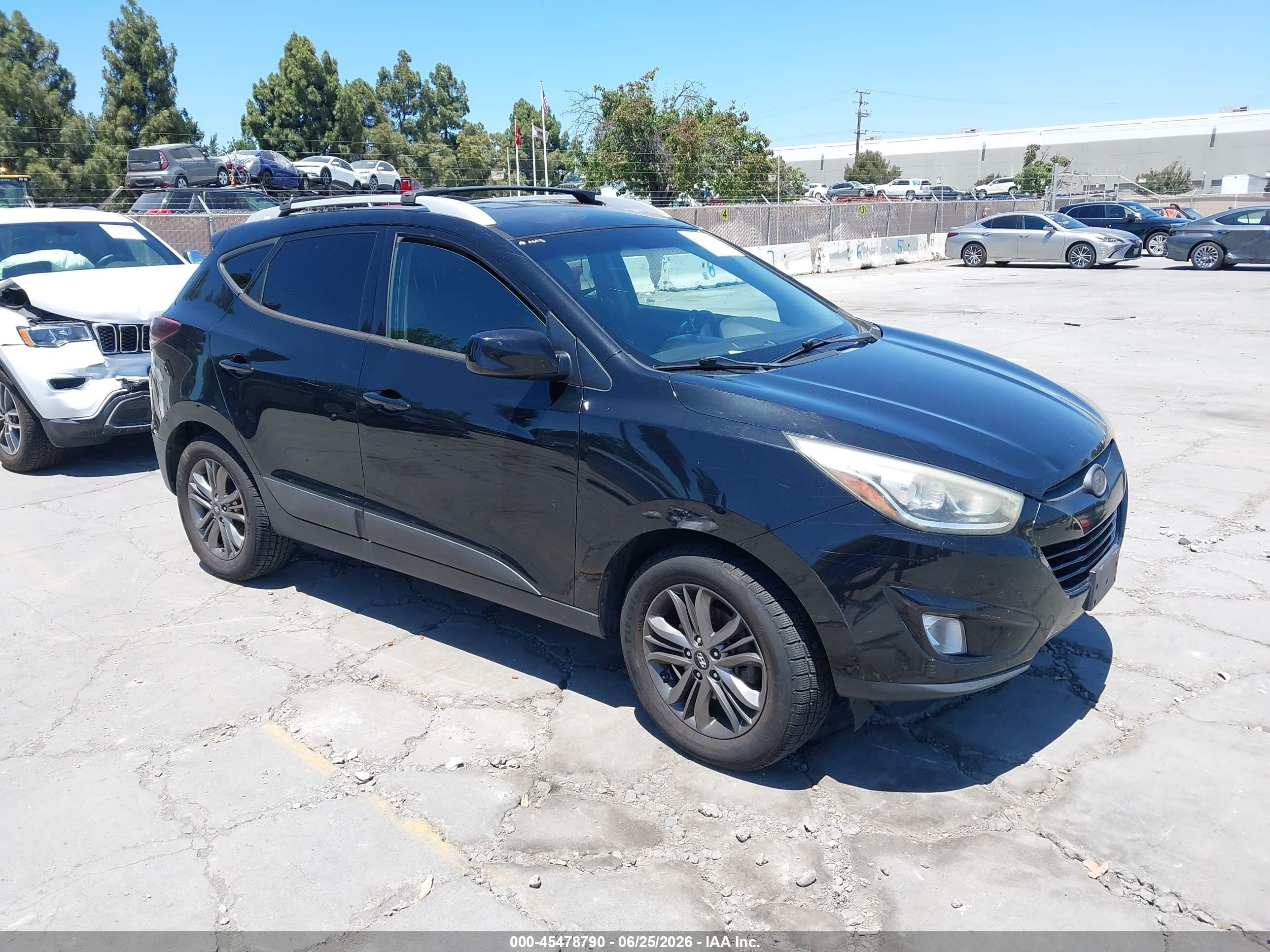 2014 Hyundai Tucson Se Черный vin: KM8JUCAG2EU940737