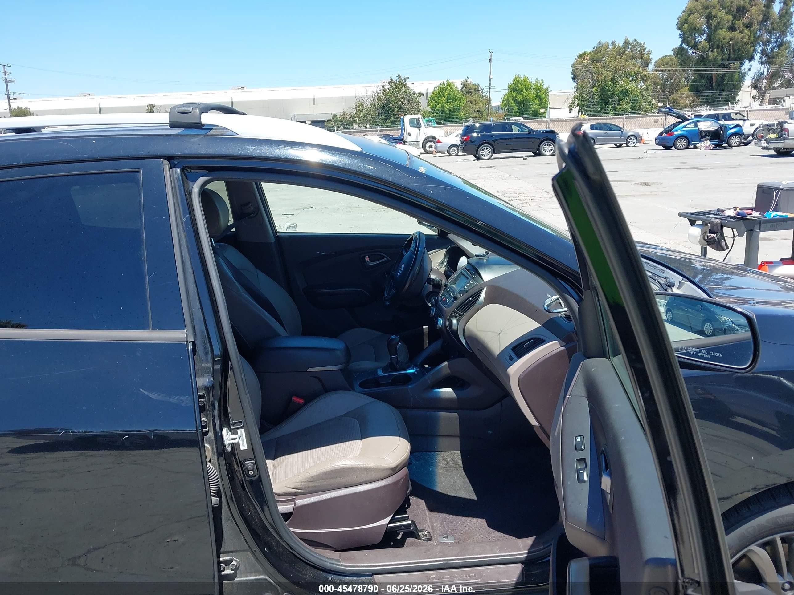 2014 Hyundai Tucson Se Black vin: KM8JUCAG2EU940737