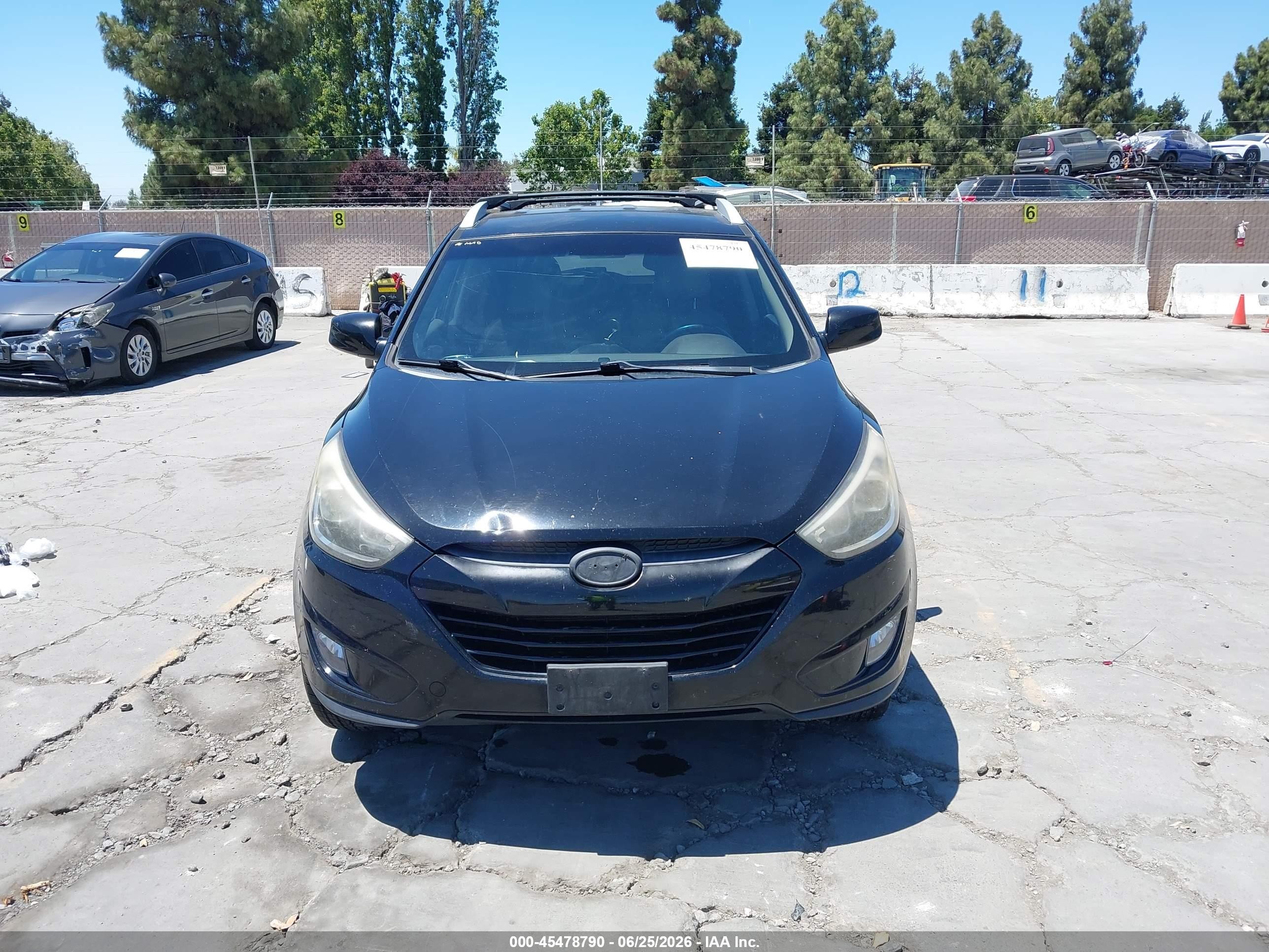 2014 Hyundai Tucson Se Black vin: KM8JUCAG2EU940737