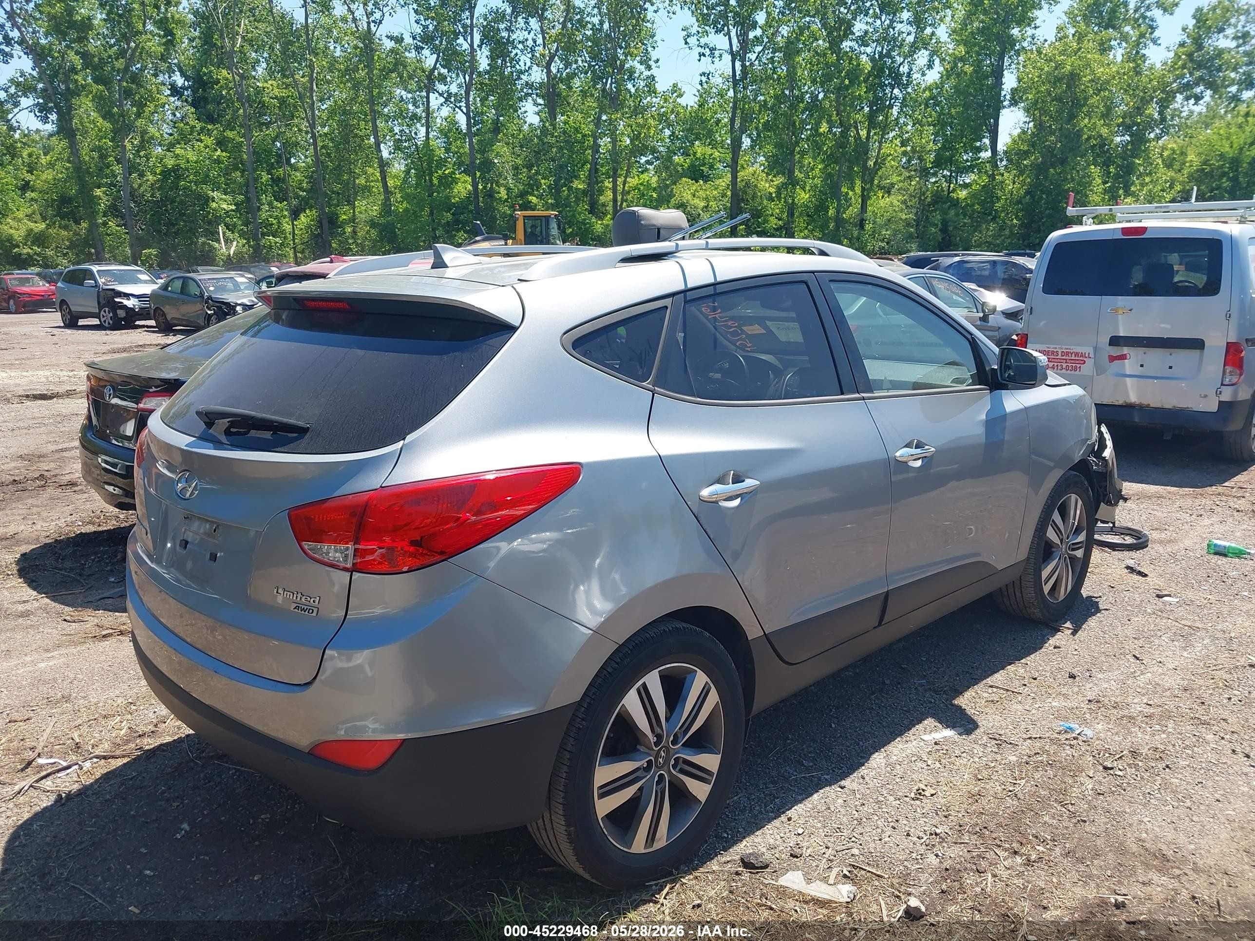 2014 Hyundai Tucson Limited Silver vin: KM8JUCAG3EU799533