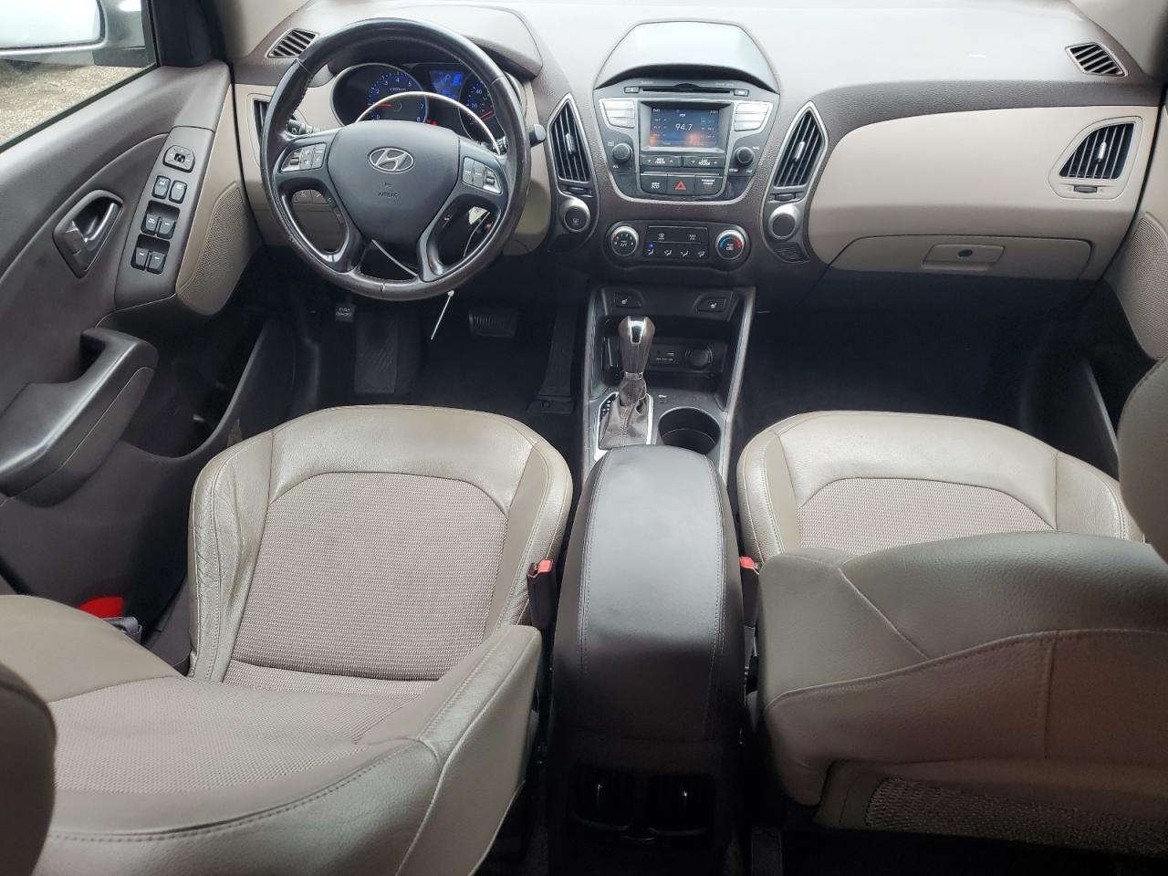 2015 Hyundai Tucson Limited Серебряный vin: KM8JUCAG3FU000528