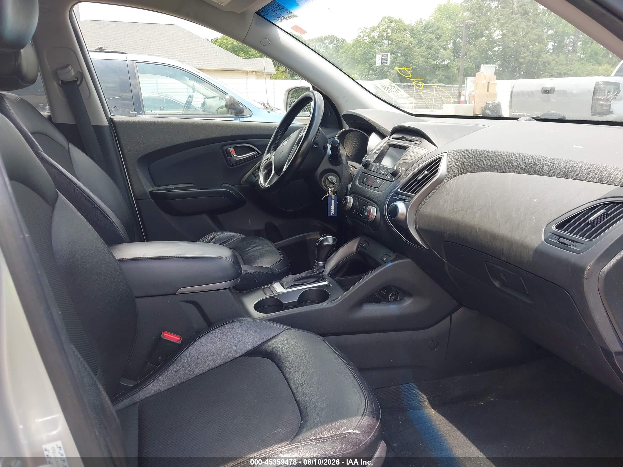 2015 Hyundai Tucson Se Серебряный vin: KM8JUCAG3FU052371