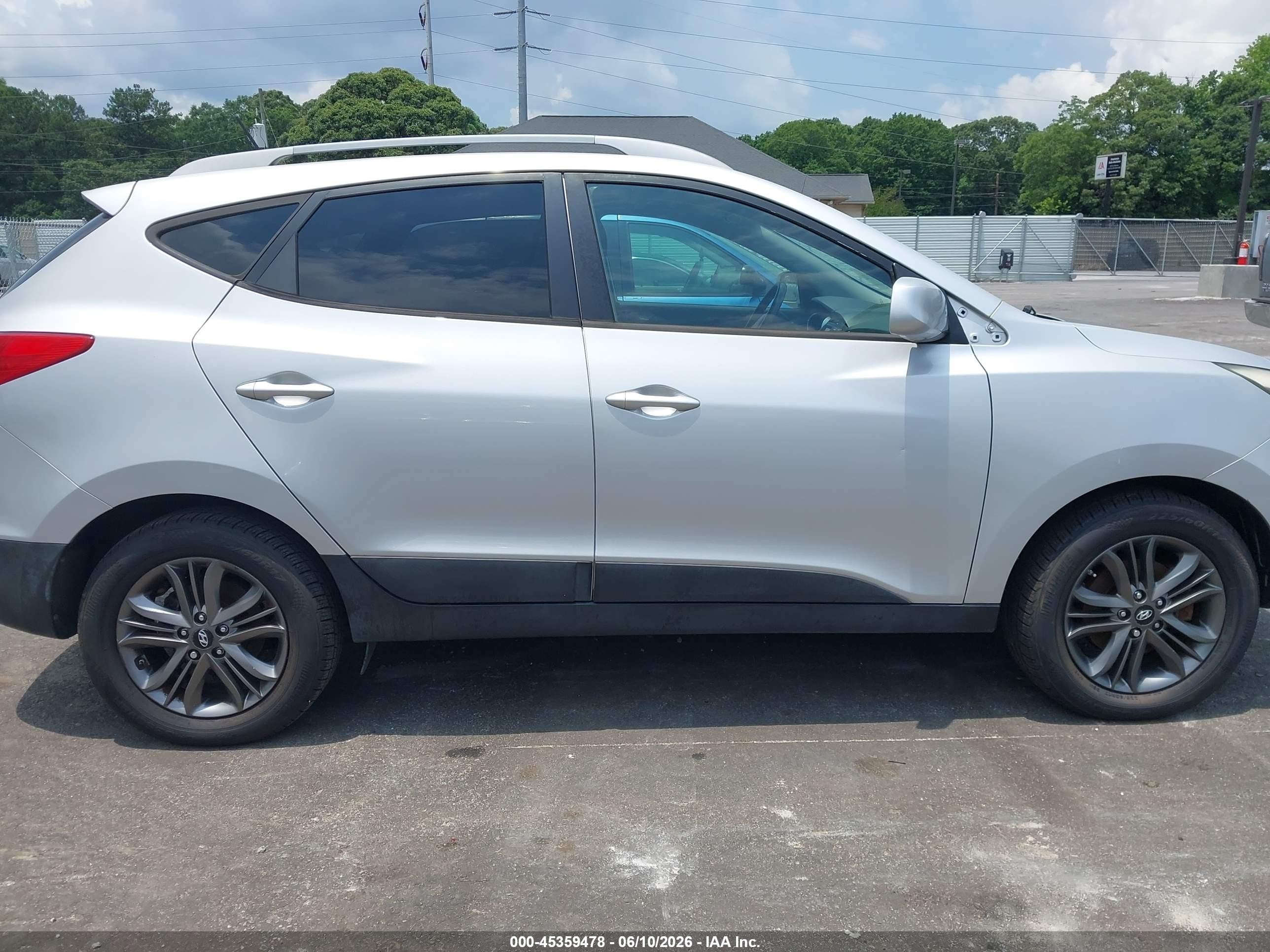 2015 Hyundai Tucson Se Серебряный vin: KM8JUCAG3FU052371