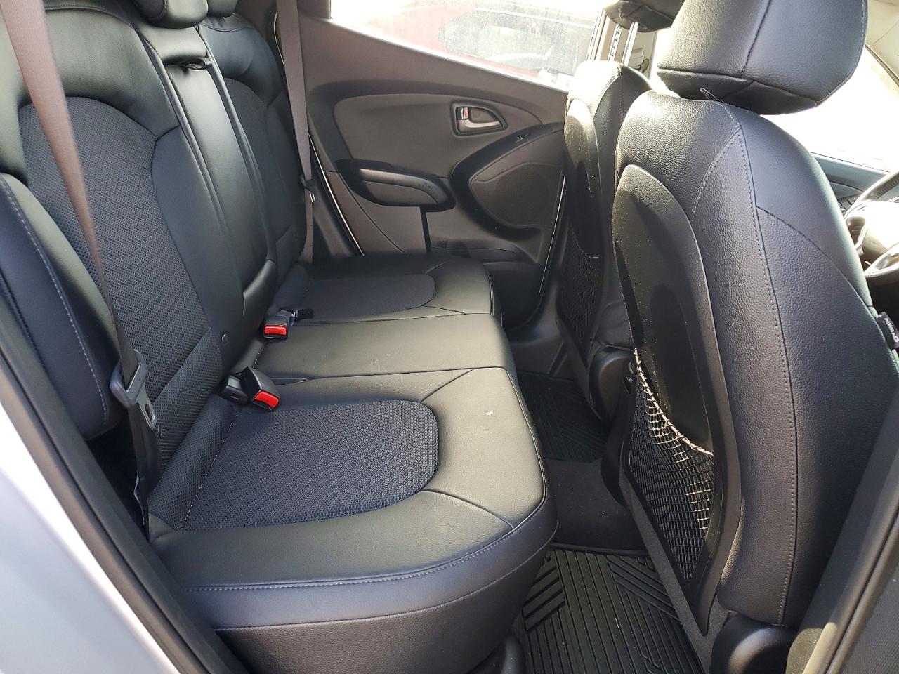 2014 Hyundai Tucson Se Silver vin: KM8JUCAG4EU806554