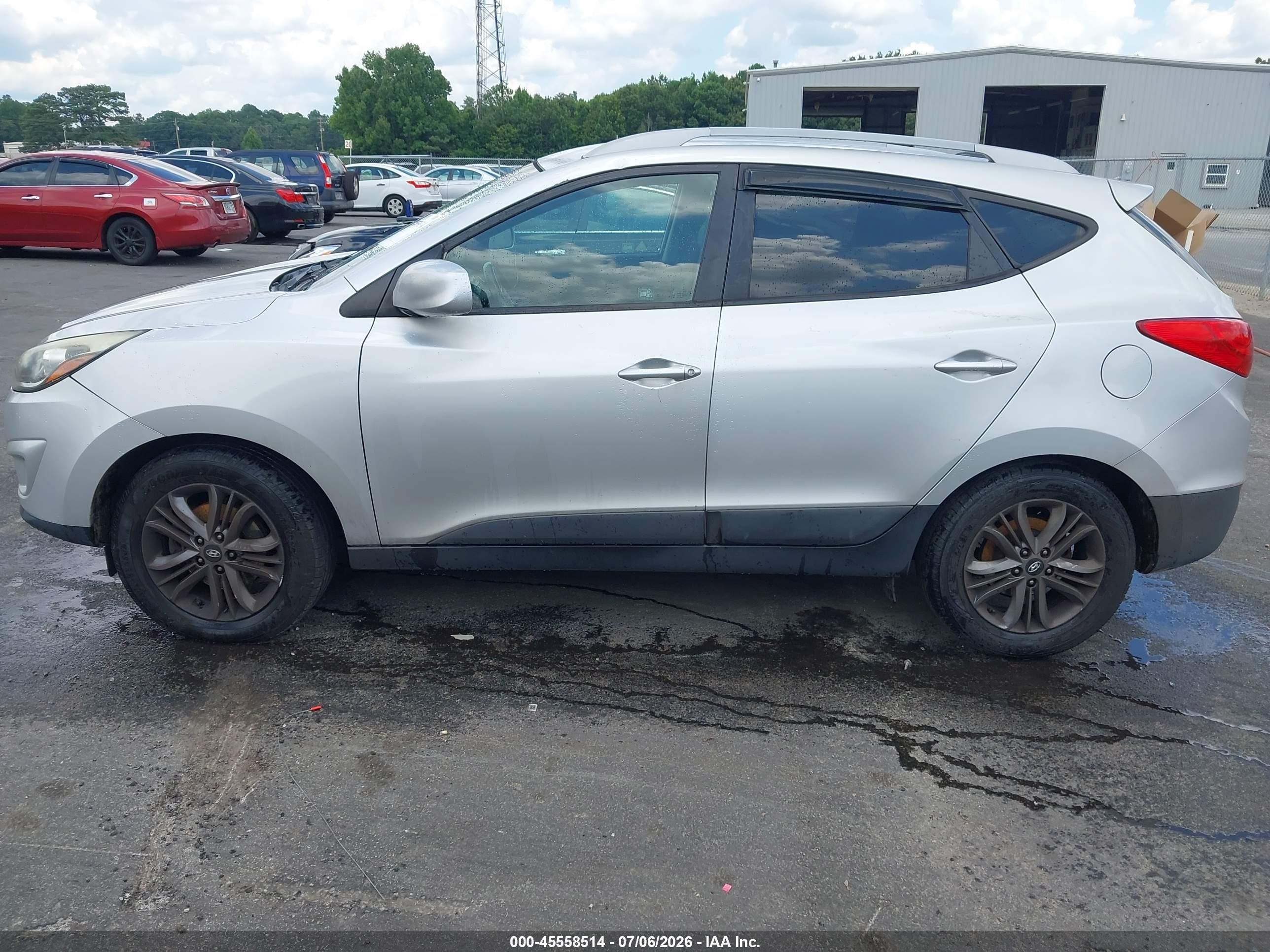 2015 Hyundai Tucson Se Серебряный vin: KM8JUCAG4FU048734