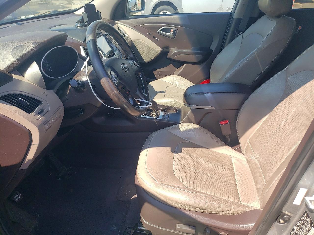 2015 Hyundai Tucson Limited Silver vin: KM8JUCAG4FU110231