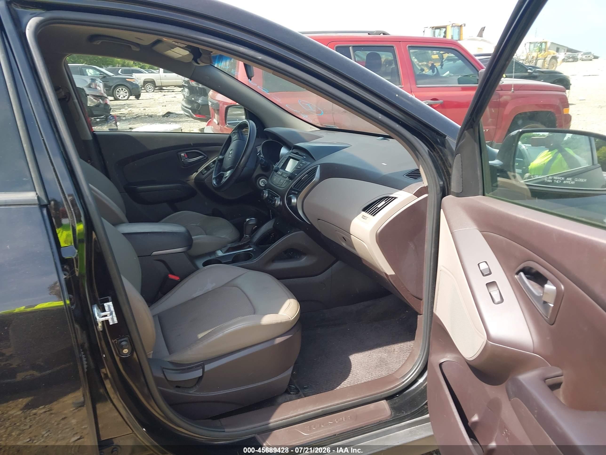 2014 Hyundai Tucson Se Черный vin: KM8JUCAG5EU853561