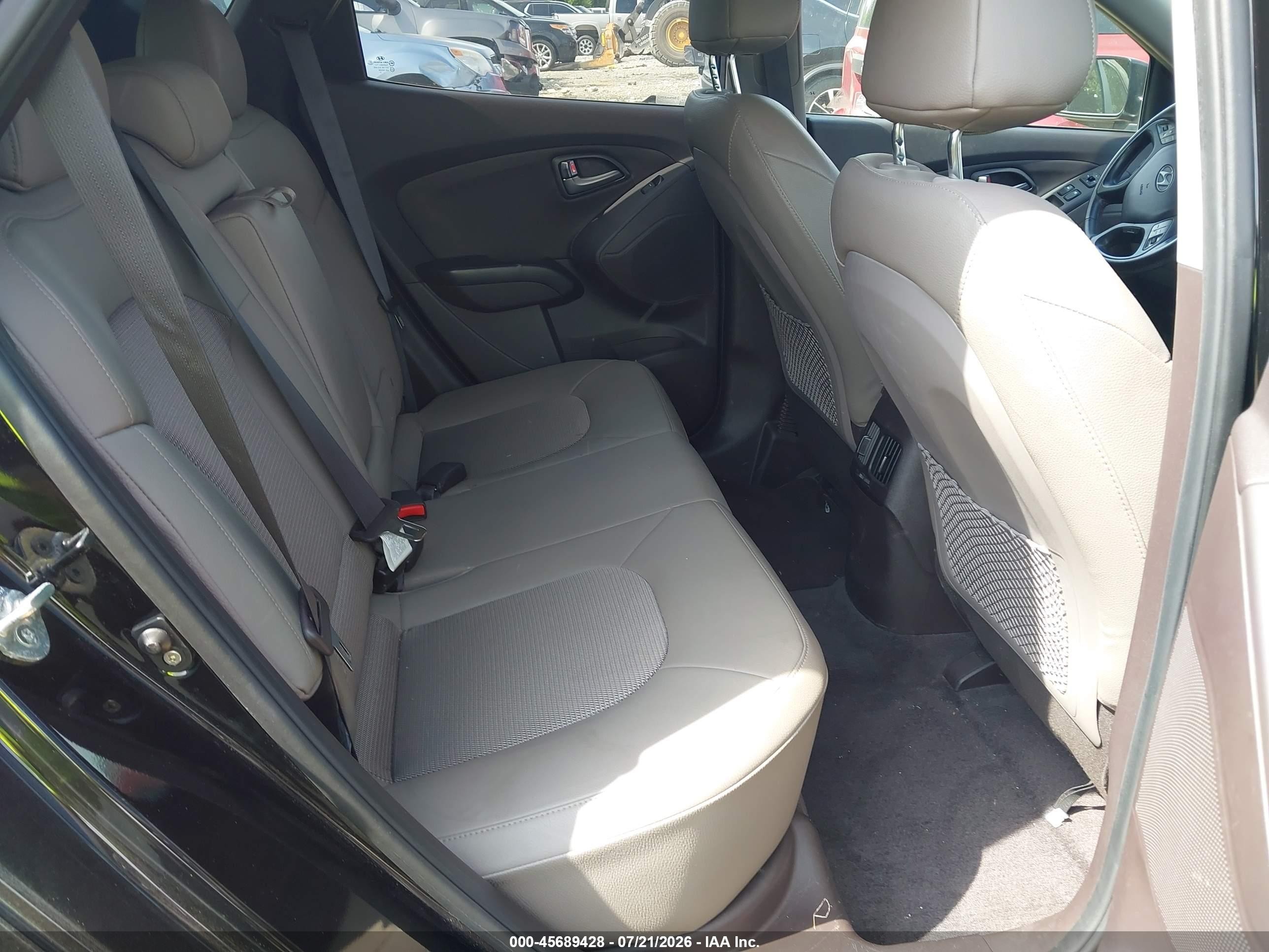2014 Hyundai Tucson Se Черный vin: KM8JUCAG5EU853561