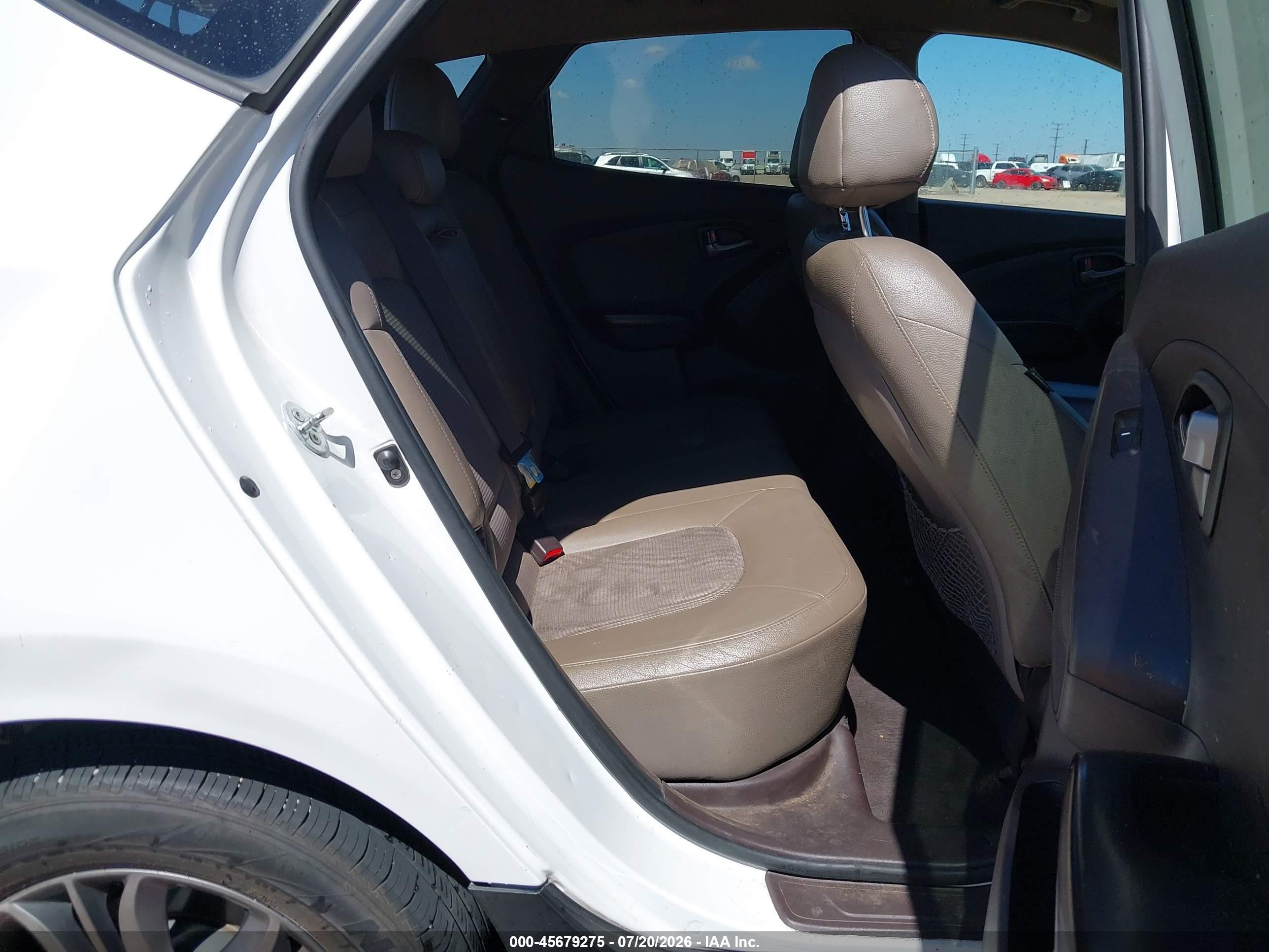 2015 Hyundai Tucson Se White vin: KM8JUCAG5FU080690
