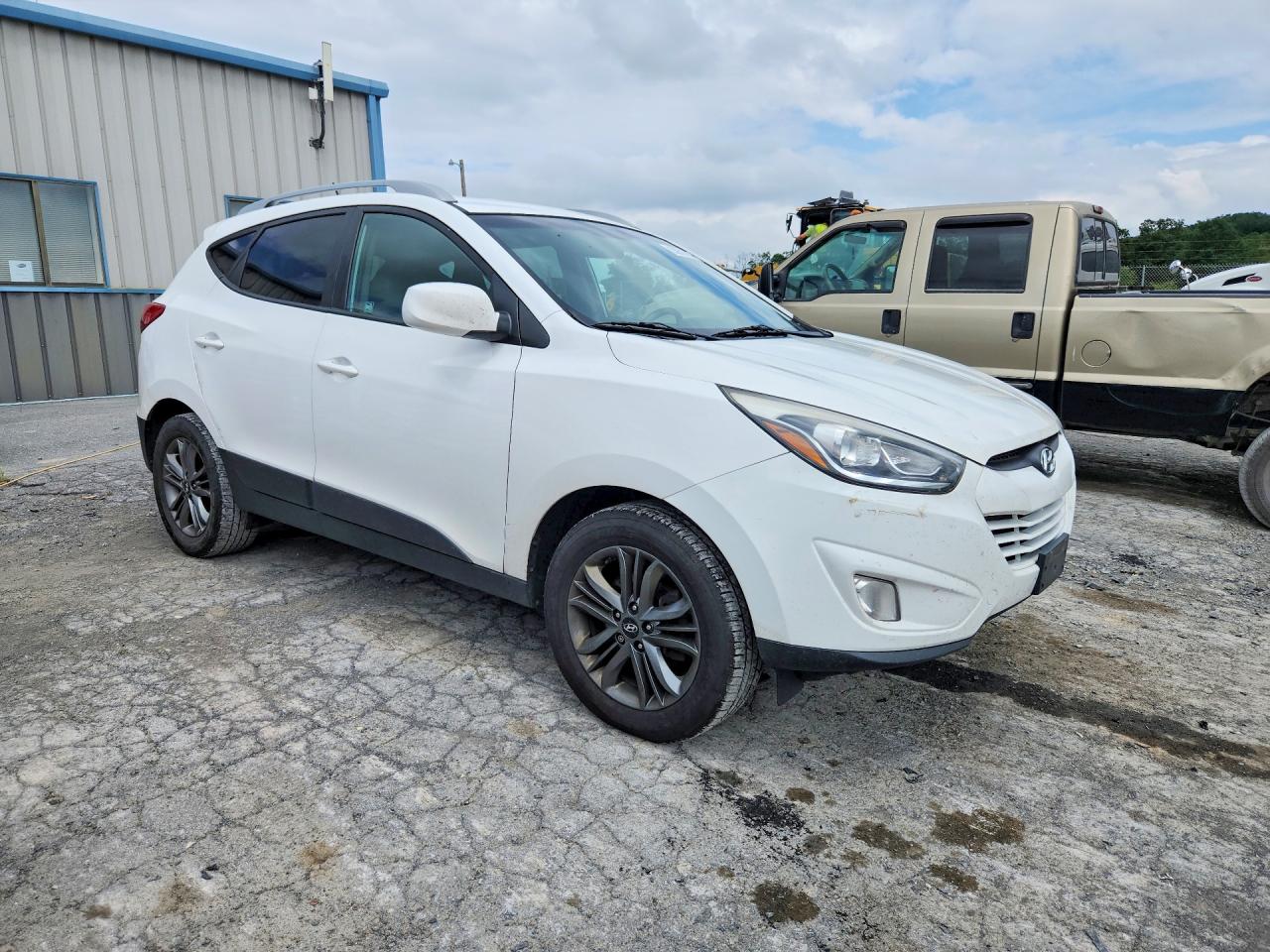 2015 Hyundai Tucson Se White vin: KM8JUCAG5FU109475