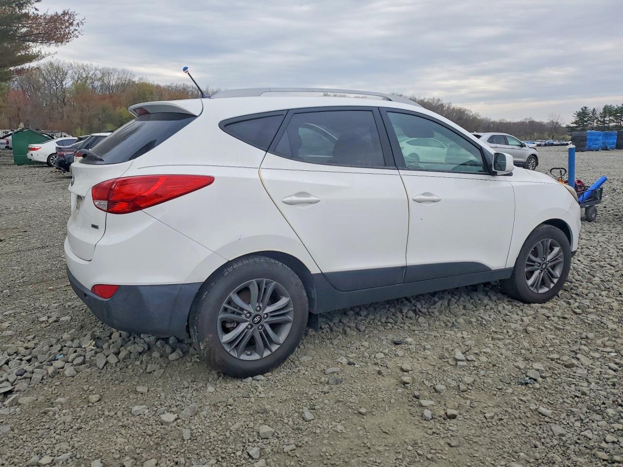 2014 Hyundai Tucson White vin: KM8JUCAG6EU793466
