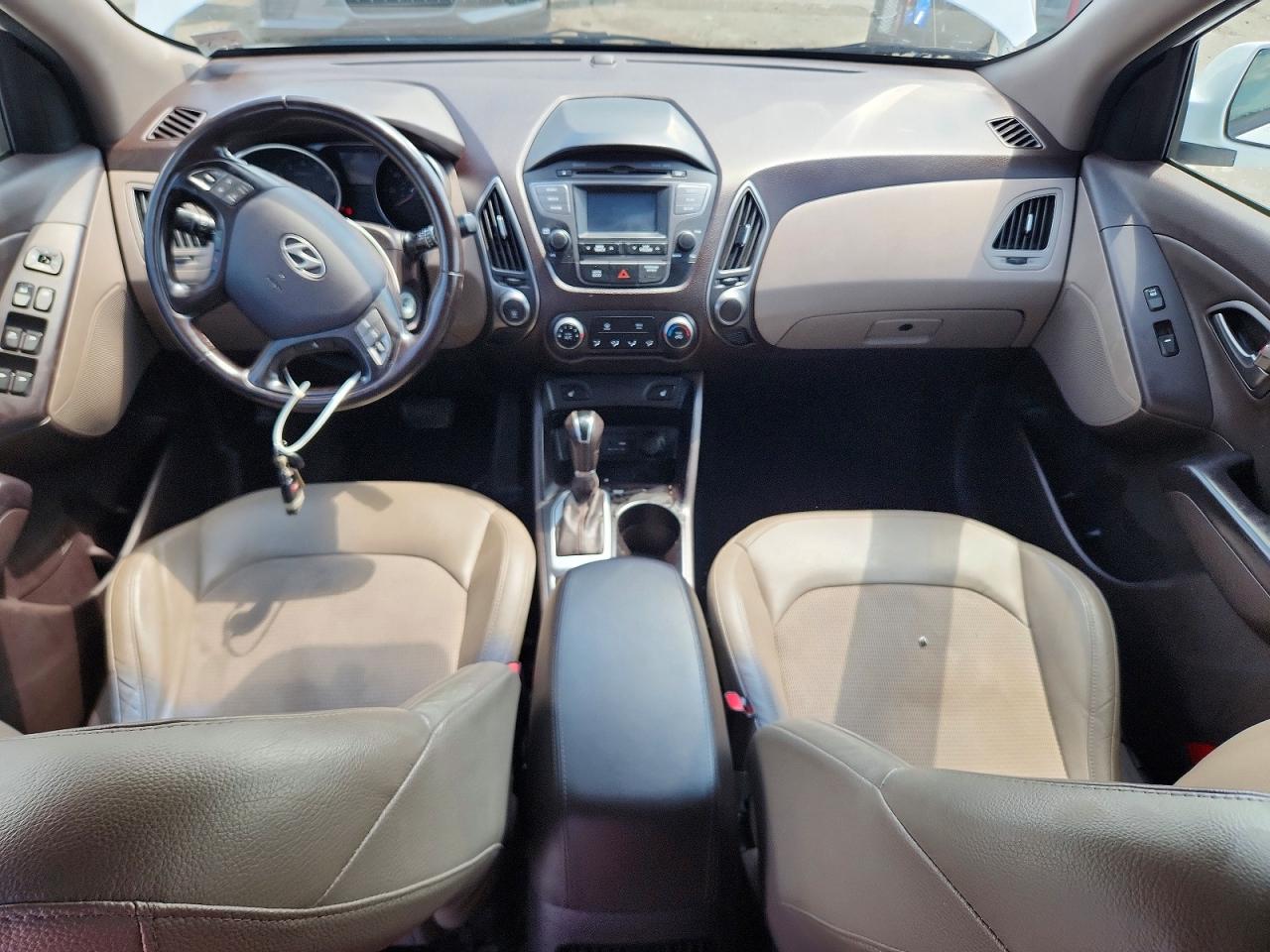 2015 Hyundai Tucson Se White vin: KM8JUCAG6FU006825