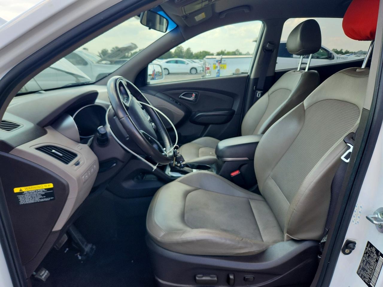 2015 Hyundai Tucson Se White vin: KM8JUCAG6FU006825