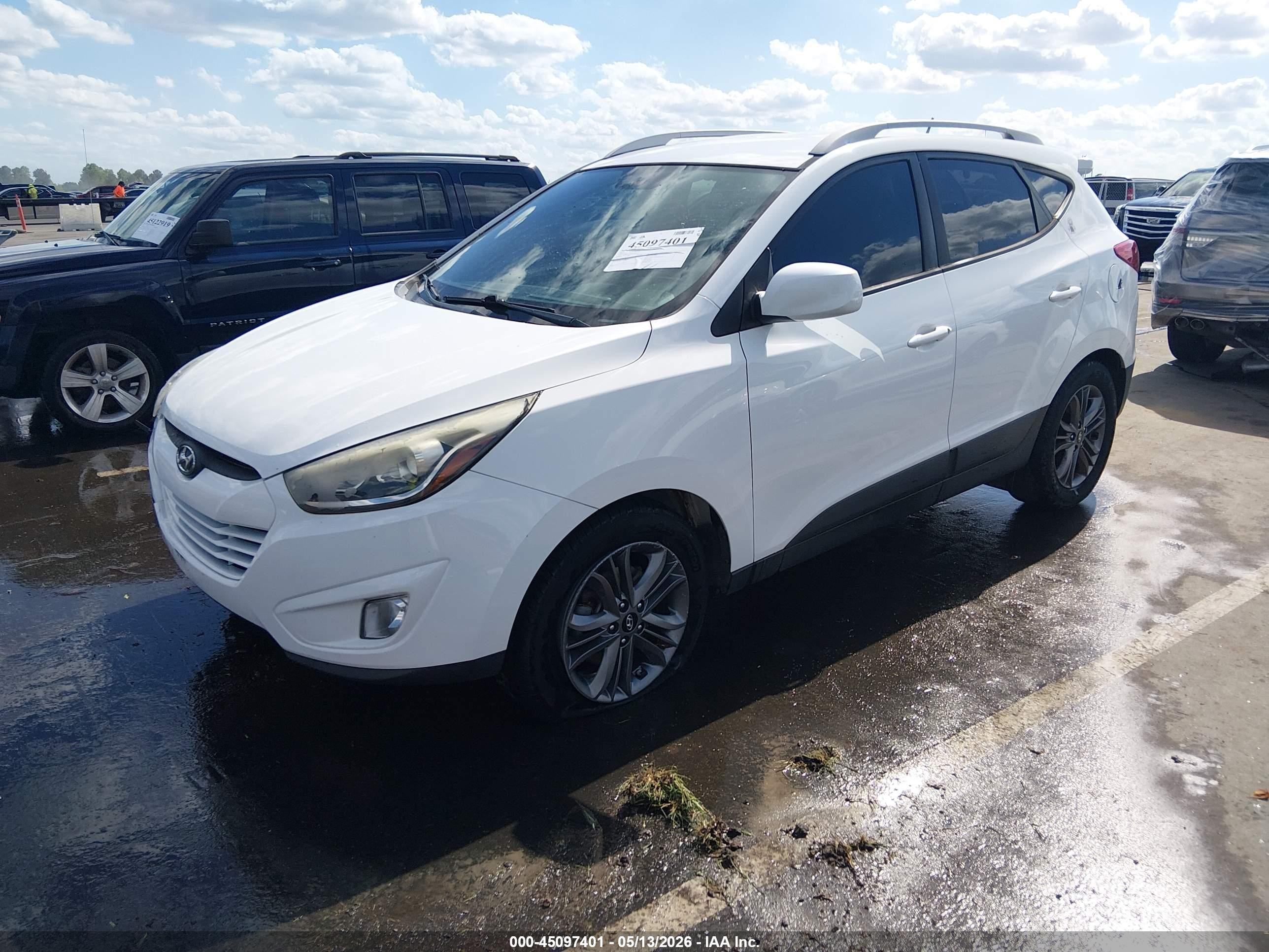 2015 Hyundai Tucson Se White vin: KM8JUCAG6FU085672