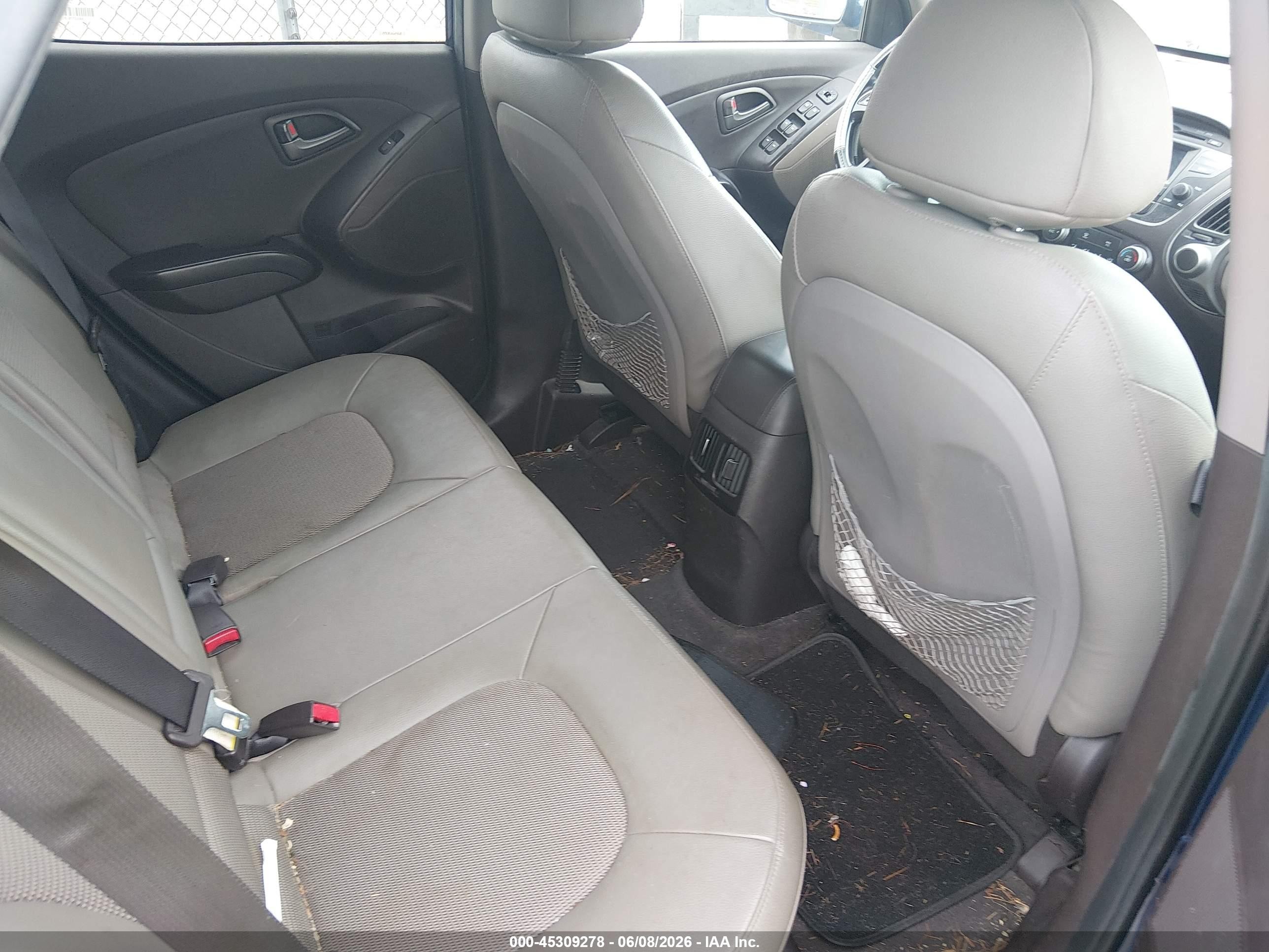 2014 Hyundai Tucson Se Синий vin: KM8JUCAG7EU895326