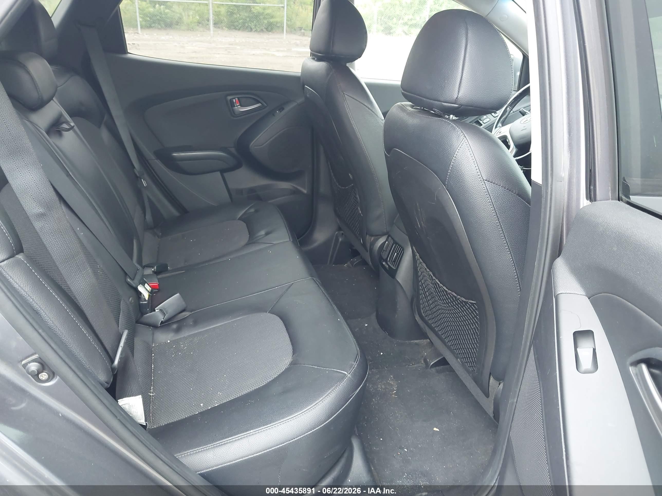 2014 Hyundai Tucson Se Gray vin: KM8JUCAG7EU905059