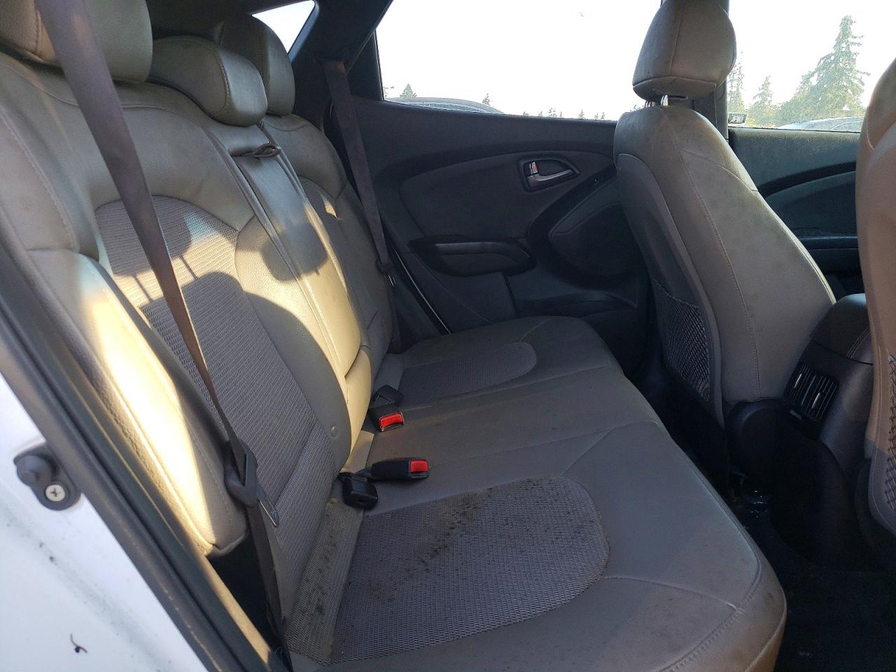 2014 Hyundai Tucson Se White vin: KM8JUCAG8EU914756