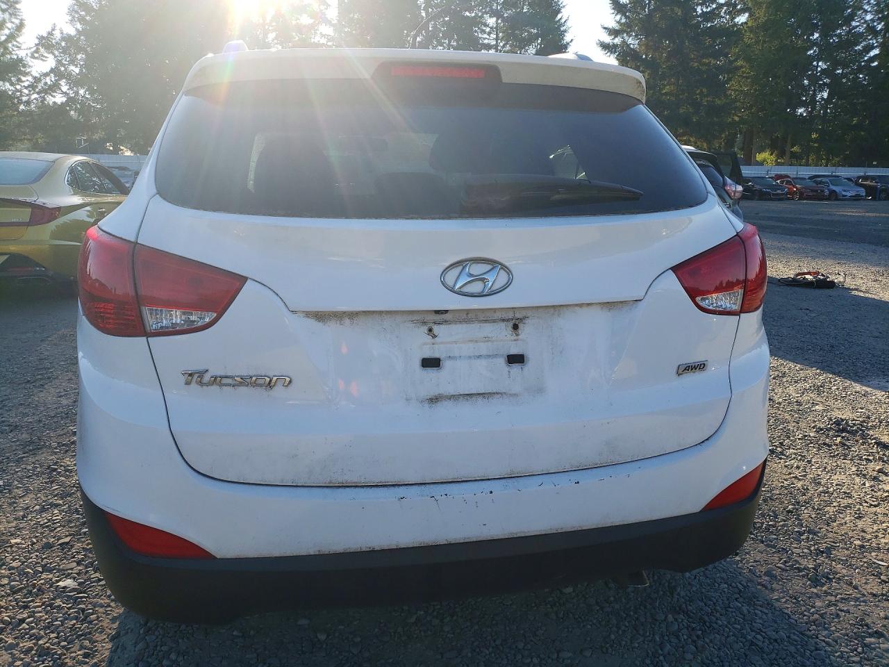 2014 Hyundai Tucson Se White vin: KM8JUCAG8EU914756