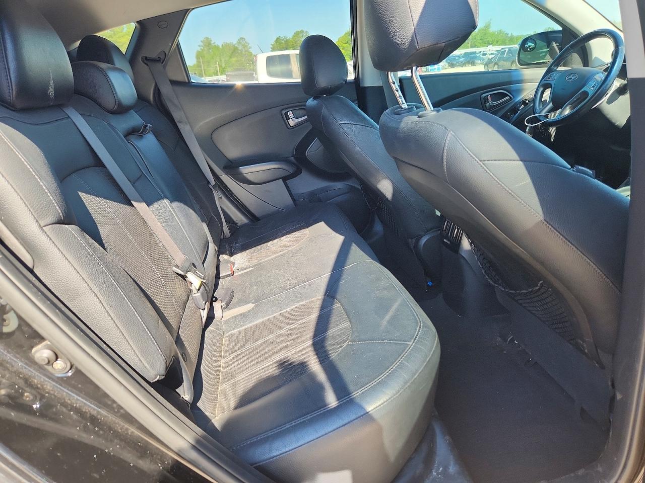 2014 Hyundai Tucson The Walking Dead Edition Black vin: KM8JUCAG8EU941715