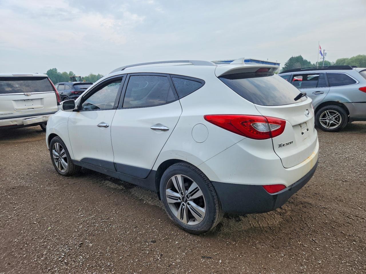 2015 Hyundai Tucson Se White vin: KM8JUCAG8FU055458