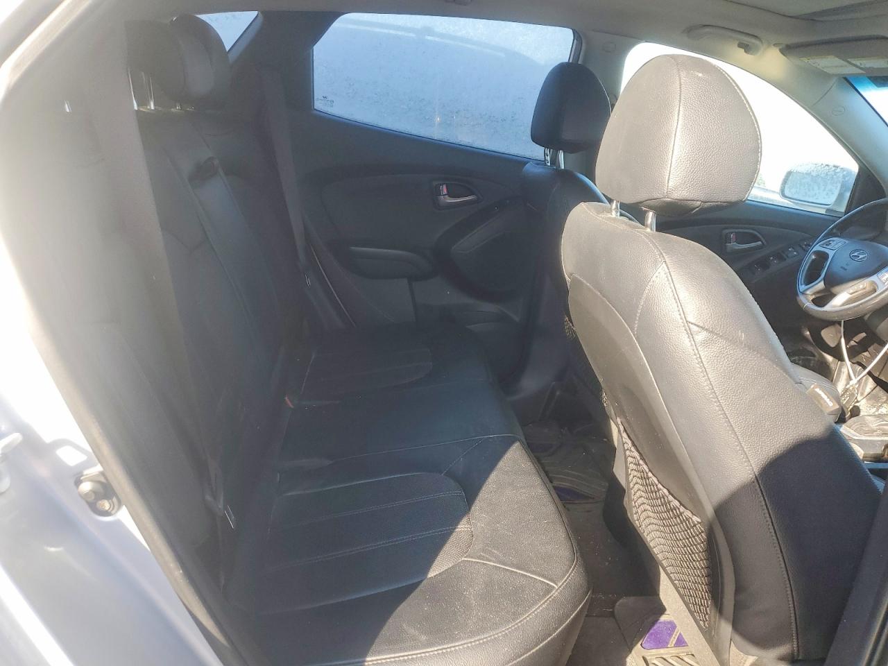 2014 Hyundai Tucson Gls Серебряный vin: KM8JUCAG9EU806551